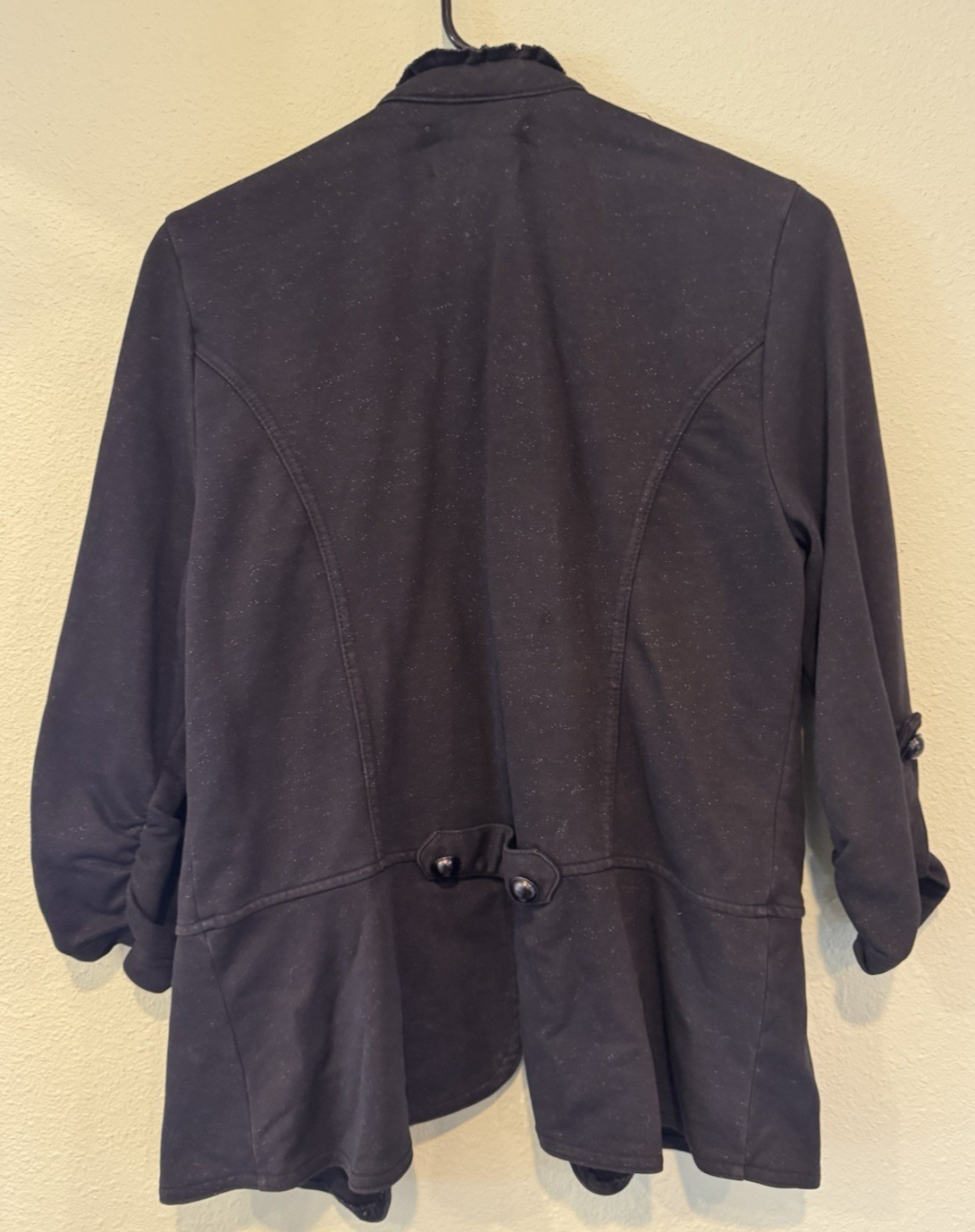 DAYTRIP WOMENS SIZE LARGE OPEN BUTTON ACCENT JACKET BLACK WITH WHITE