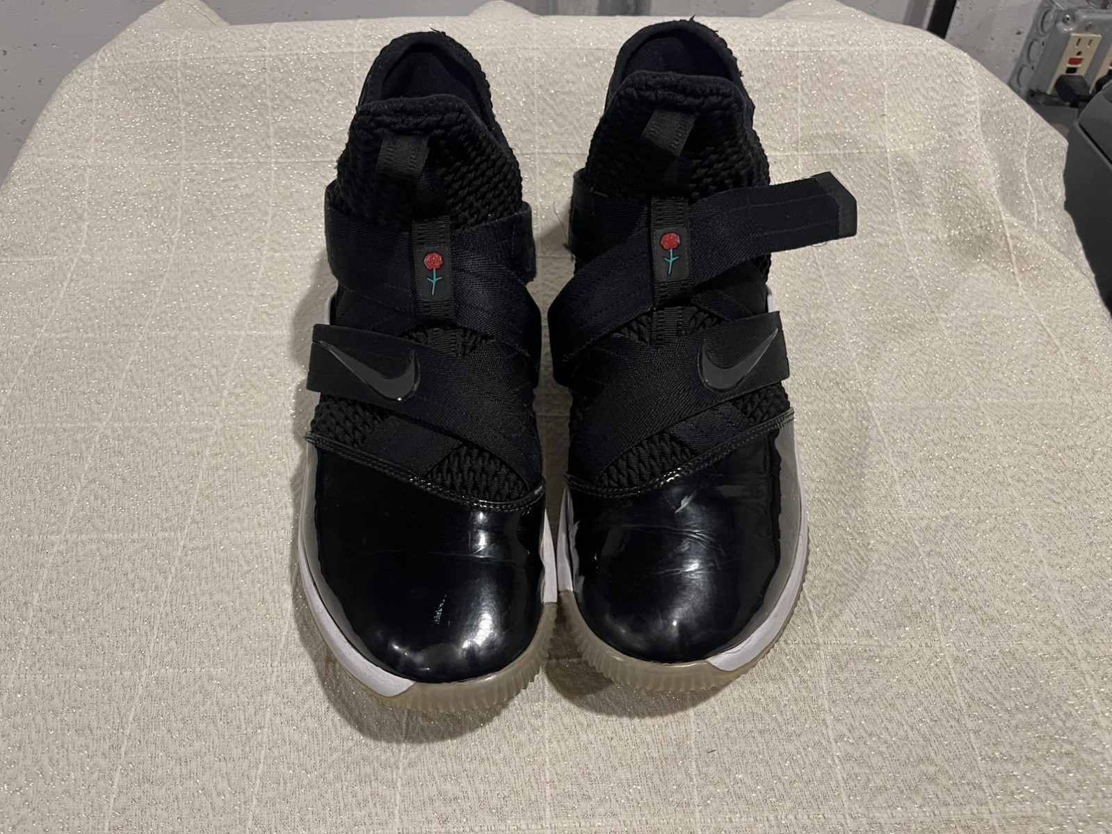 Nike LeBron Soldier 12 SFG EP Black Men’s Size 10 1/2- Good Condition Used