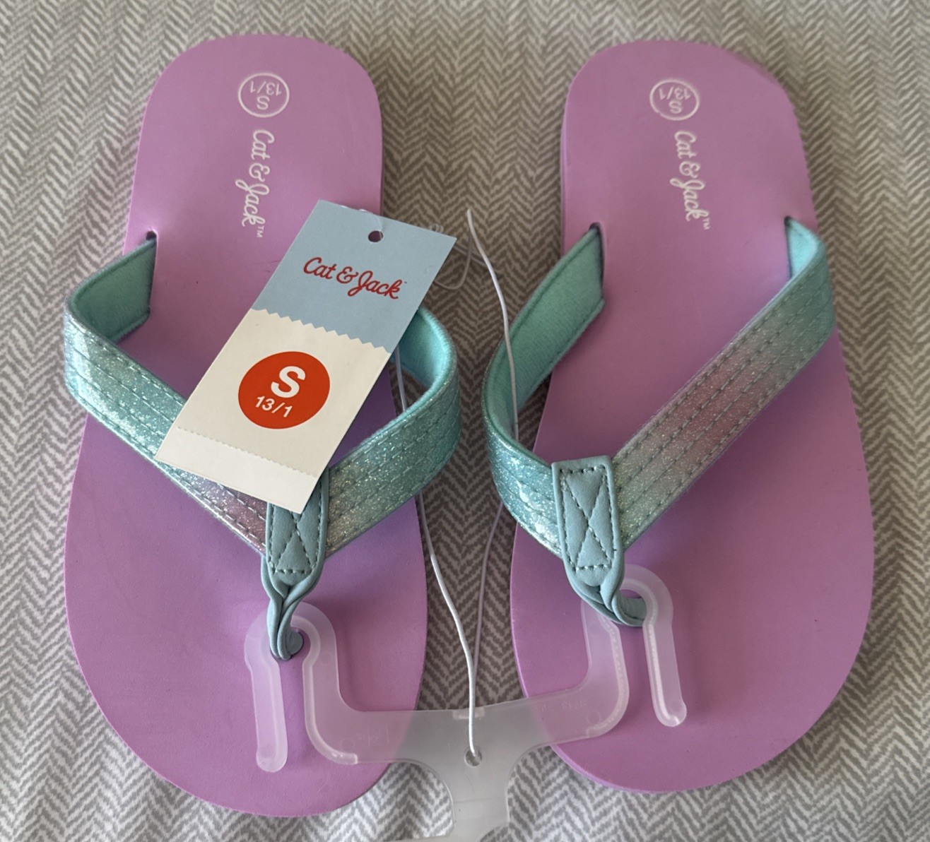 NEW Girl’s Glitter Strap Flip Flops Sandals Purple Size S Small 13/1 Cat & Jack