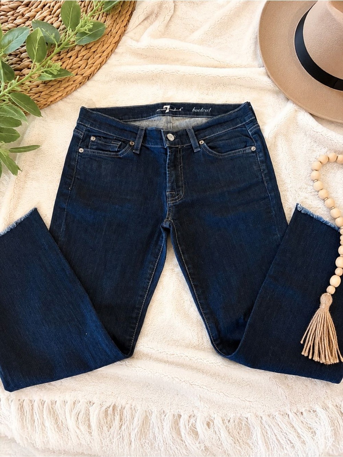 7 For All Mankind Bootcut Jeans | Dark Wash | Frayed Hem | Size 28