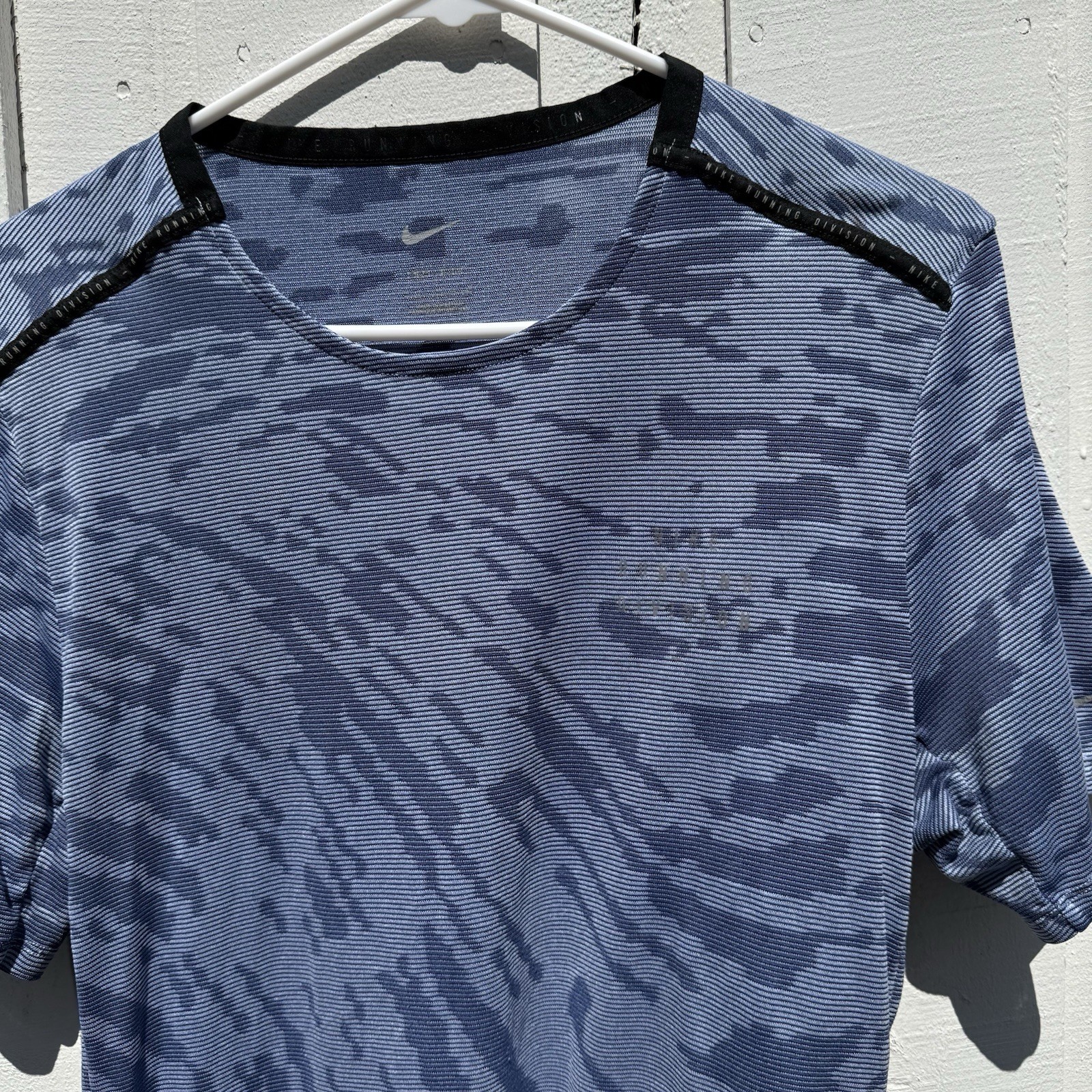 Nike Running Division Men’s Dri-FIT Camo Crew Neck Tee Blue/Black M