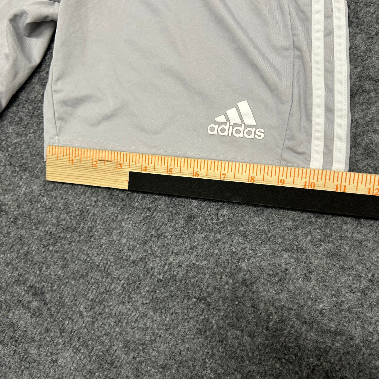 Adidas Shorts Mens Size M Grey 3-Stripe Athletic Gym Casual Elastic Waist