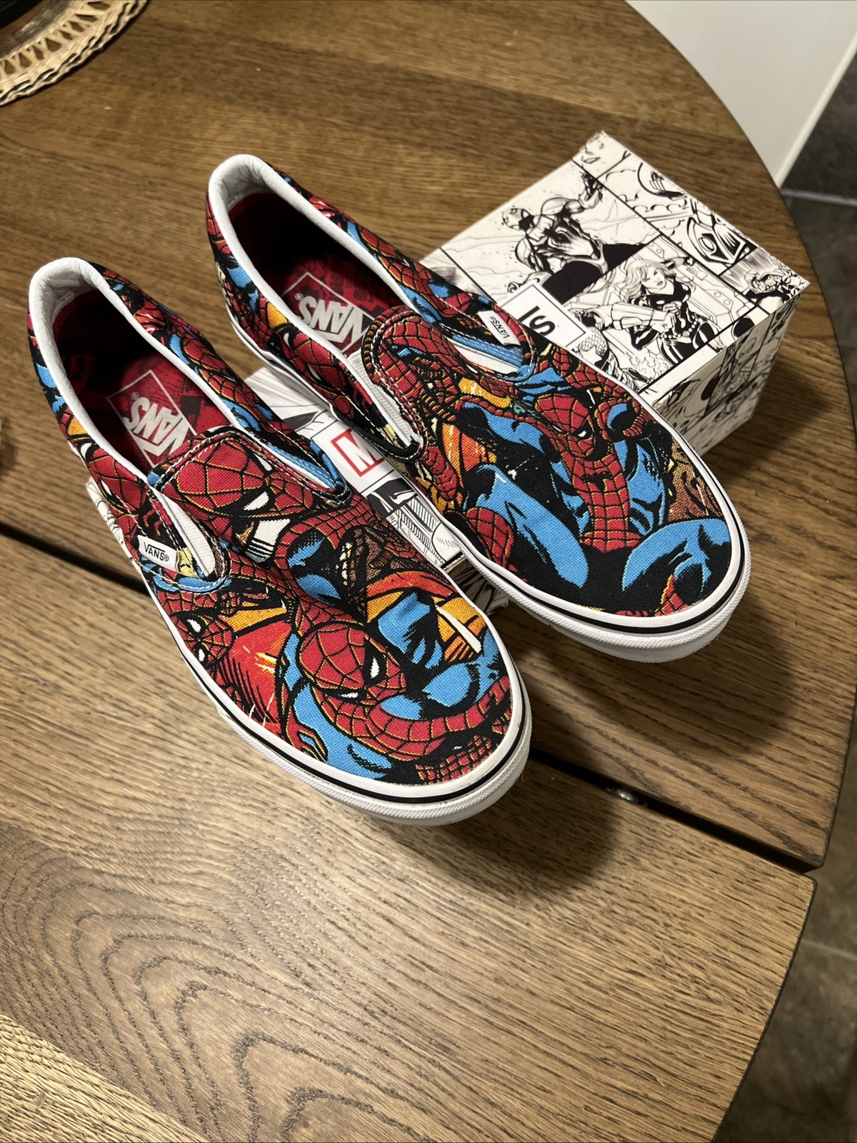 Vans Classic Slip-on X Marvel Spiderman US Men 10 Original Box included