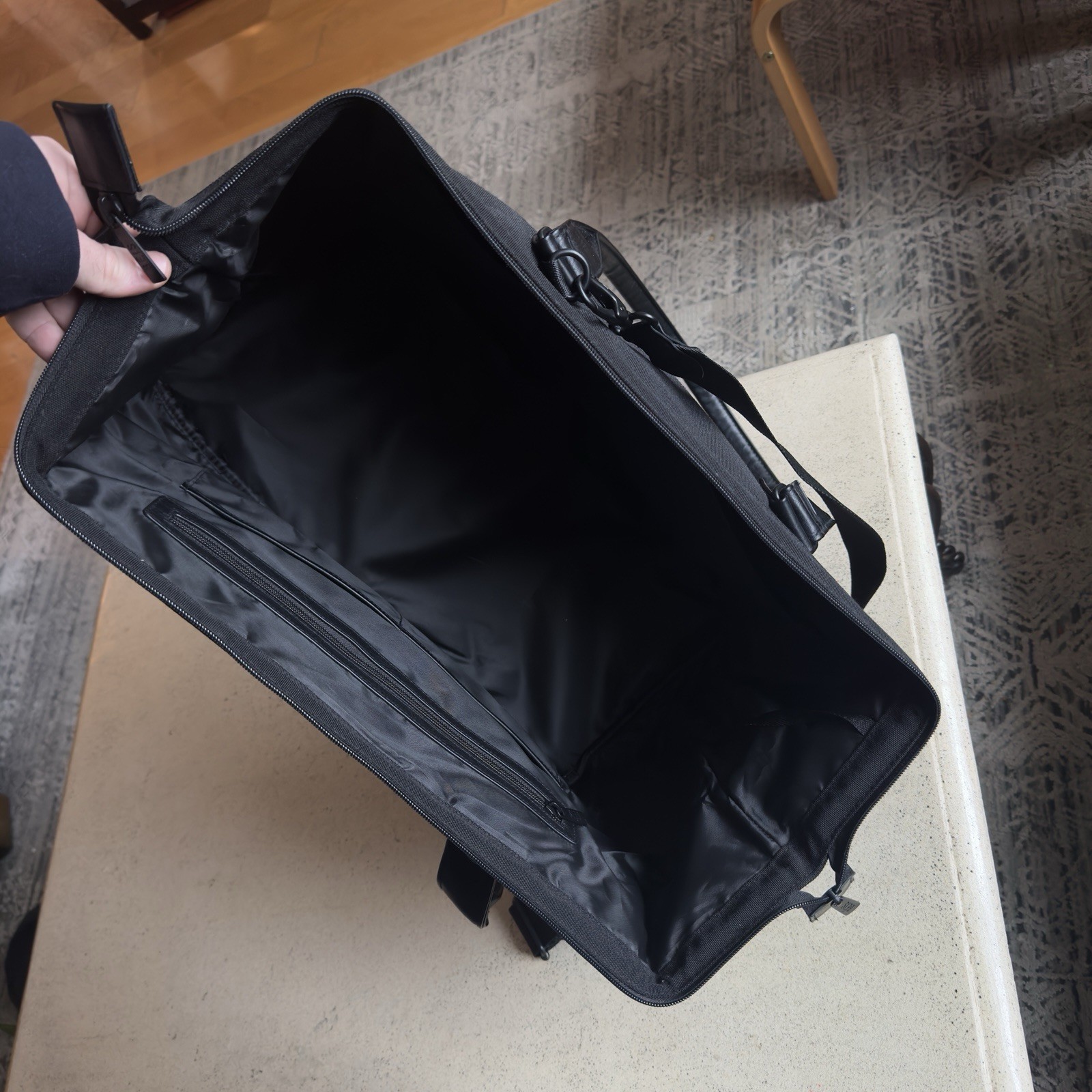 BEIS The Weekender Large Bag in Black FLAW-Missing Bottom Section 19x12x10