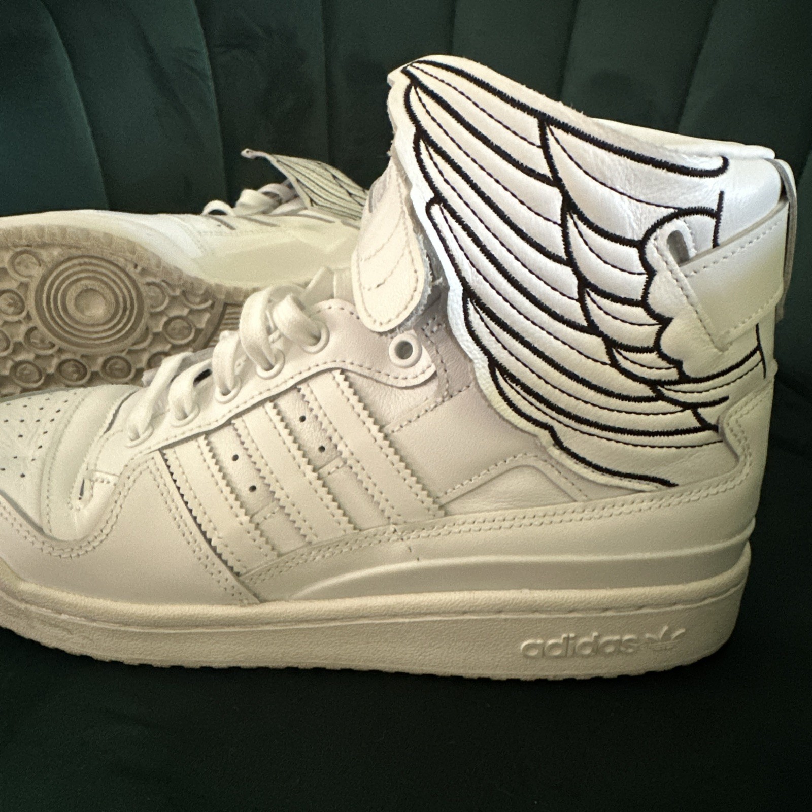 Adidas + Jeremy Scott KS Wings 4.0 White Men’s Size 9 1/2 With Box