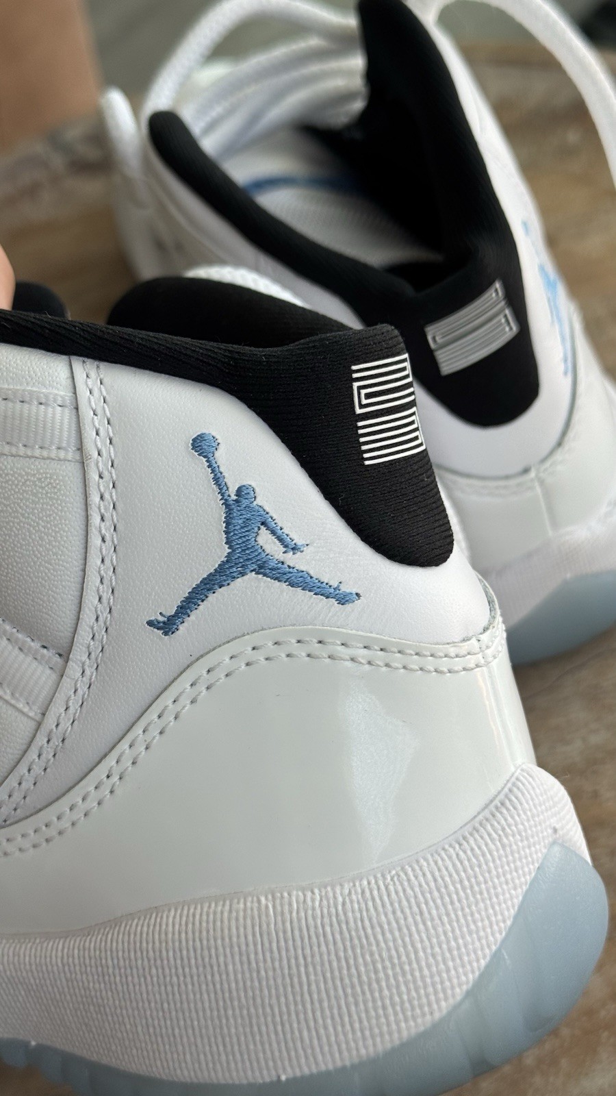 Jordan Air Jordan 11 Retro GS White/Legend Blue/Black 4.5Y 378038-104
