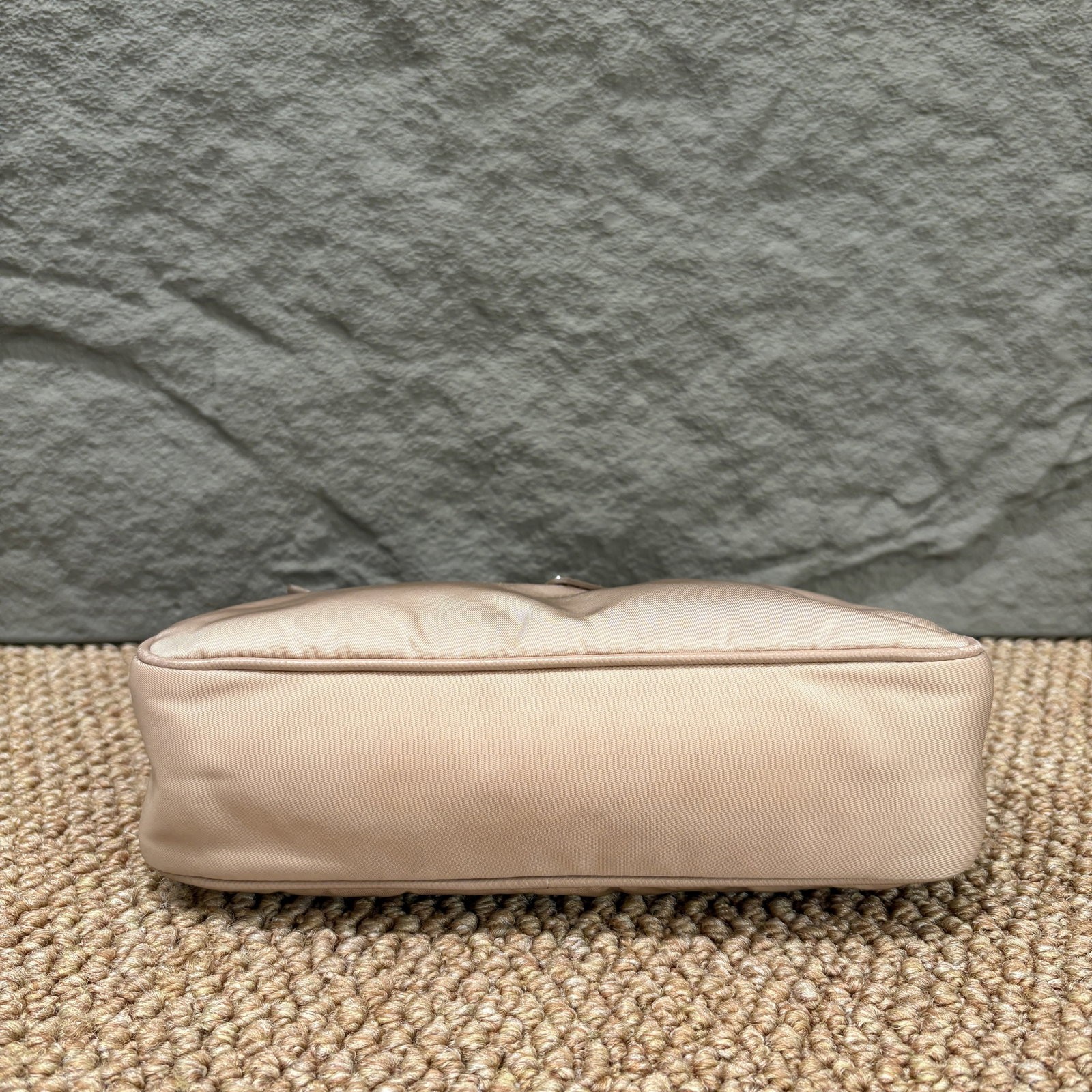 Prada Re Edition 2005 Shoulder Bag Beige Tessuto Nylon (mm1014c2)
