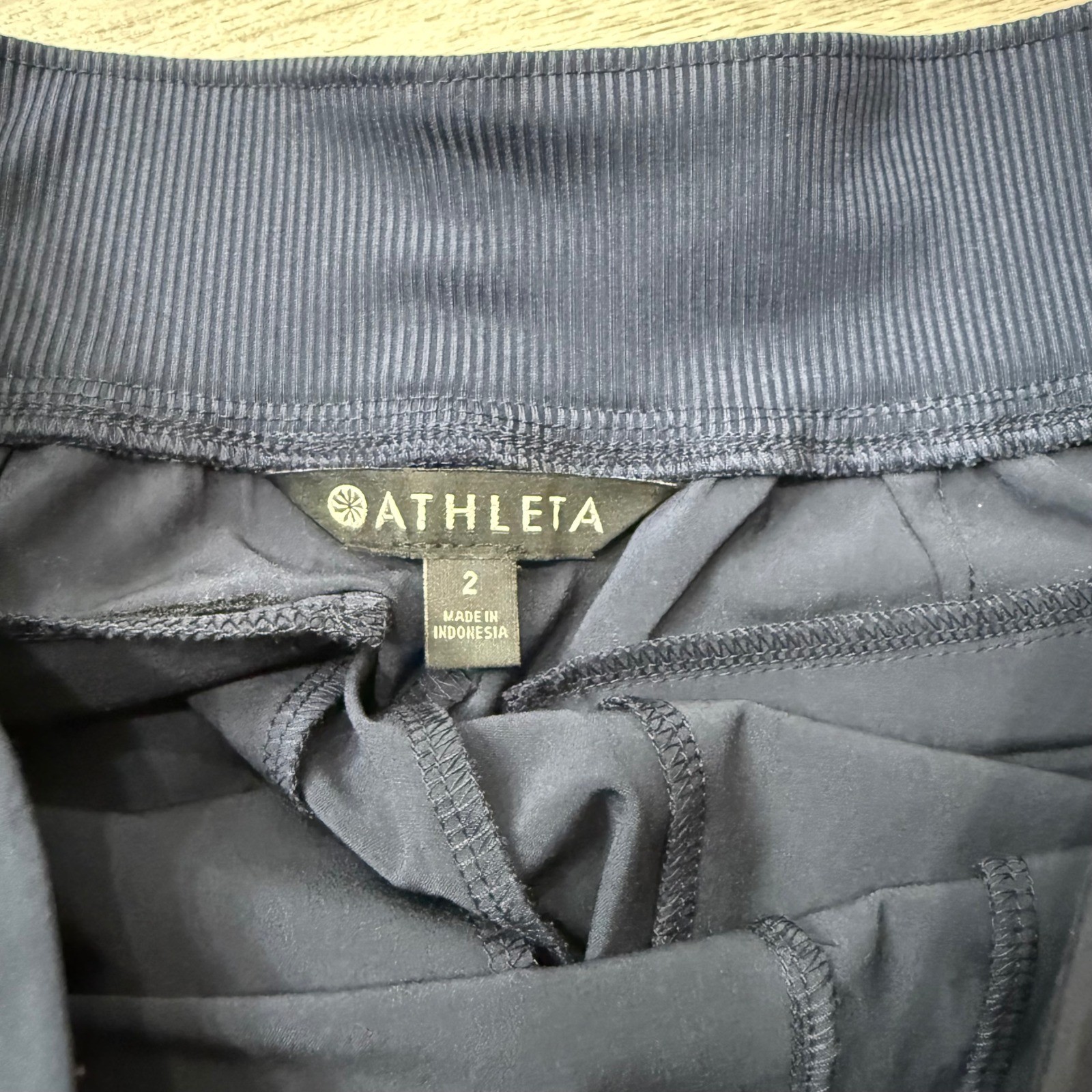 Athleta Navy Blue Jogger Pants Athletic Leisure Zip Pockets Size 2