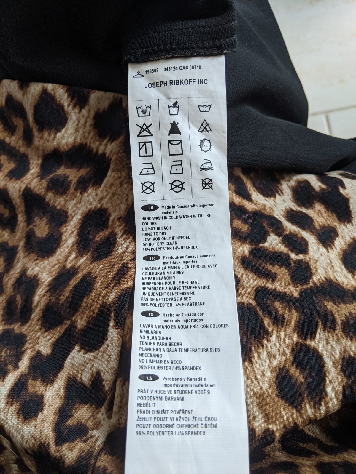 JOSEPH RIBKOFF LADY’S SKIRT SIZE 8 ELASTIC WAIST 26′ – 30″ MADE IN CANADA NEW