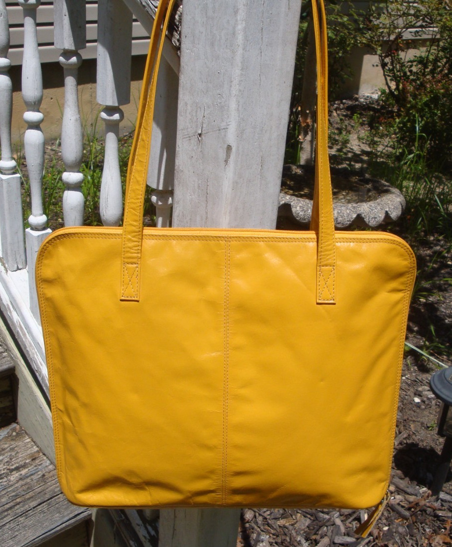 LATICO Leather Laptop Business School Tote Shoulderbag Lightweight Golden Yellow