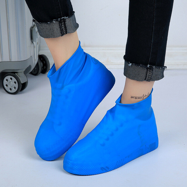 SILICON WATER PROOF, NON-SLIP & RE-USABLE SHOE COVER FOR WOMEN’S TRAINERS BLUE