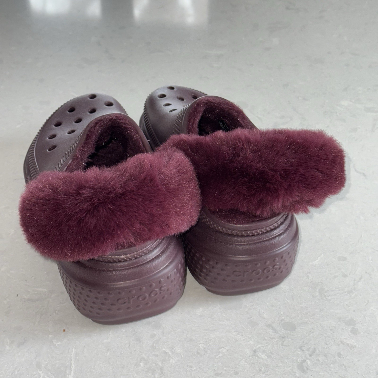 Womens Crocs Lined Stomp Dark Cherry Red Faux Fur Platform Clogs Shoes Size 9 M