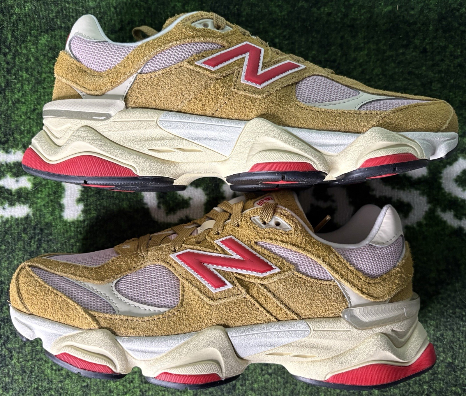 US Youth 7/Men’s 7/W 8.5 – New Balance 9060 Big Kid “Great Plains True Red”