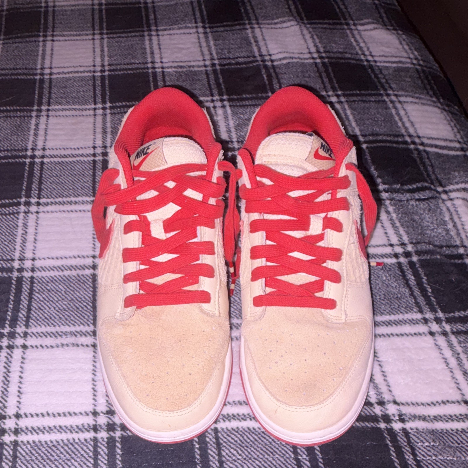 Nike Dunk Low Strawberry Waffle Pale Vanilla/Univ Red Suede HJ9100-294