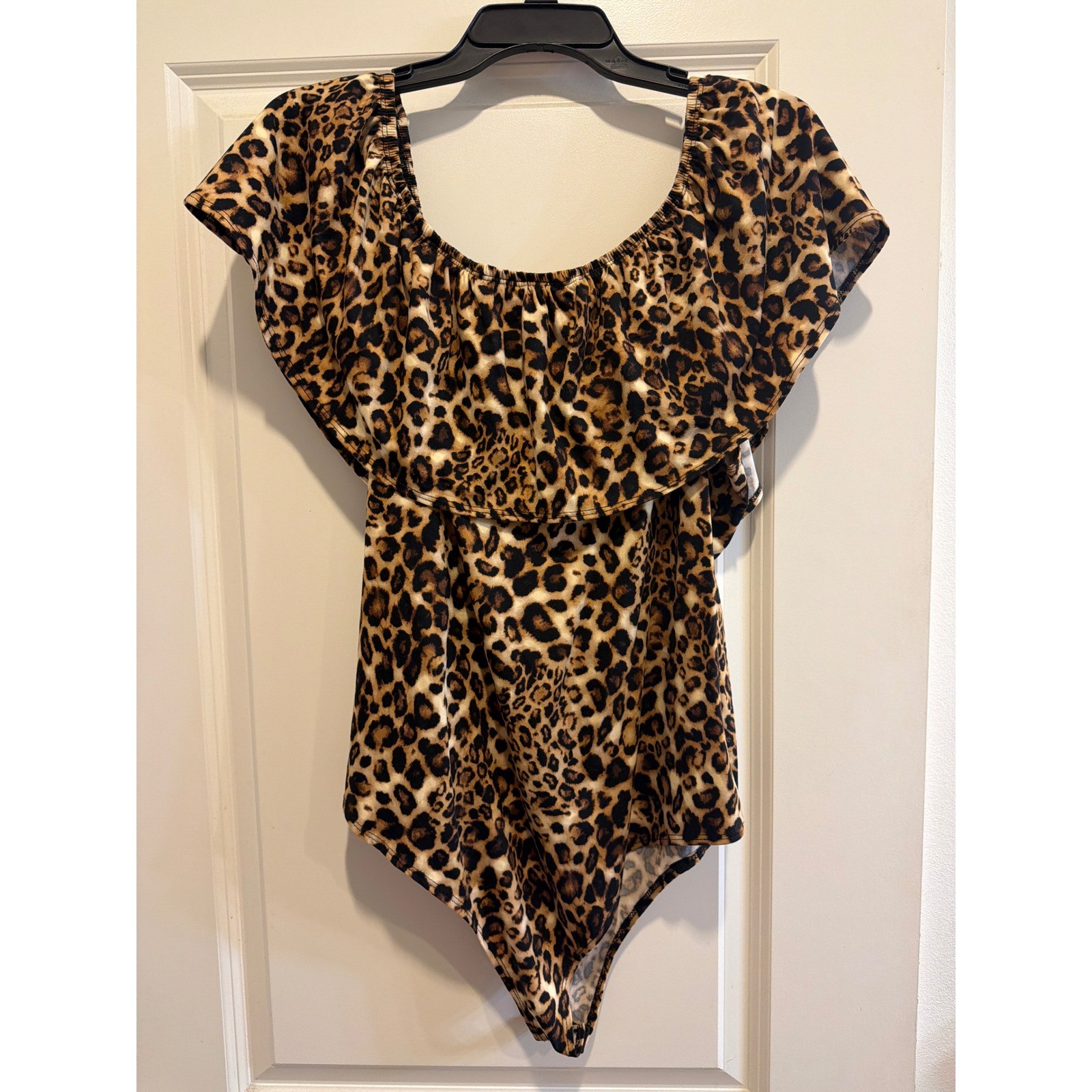 Touch Me Womens Leopard Print Ruffle Off Shoulder Bodysuit Brown Black 2X Large
