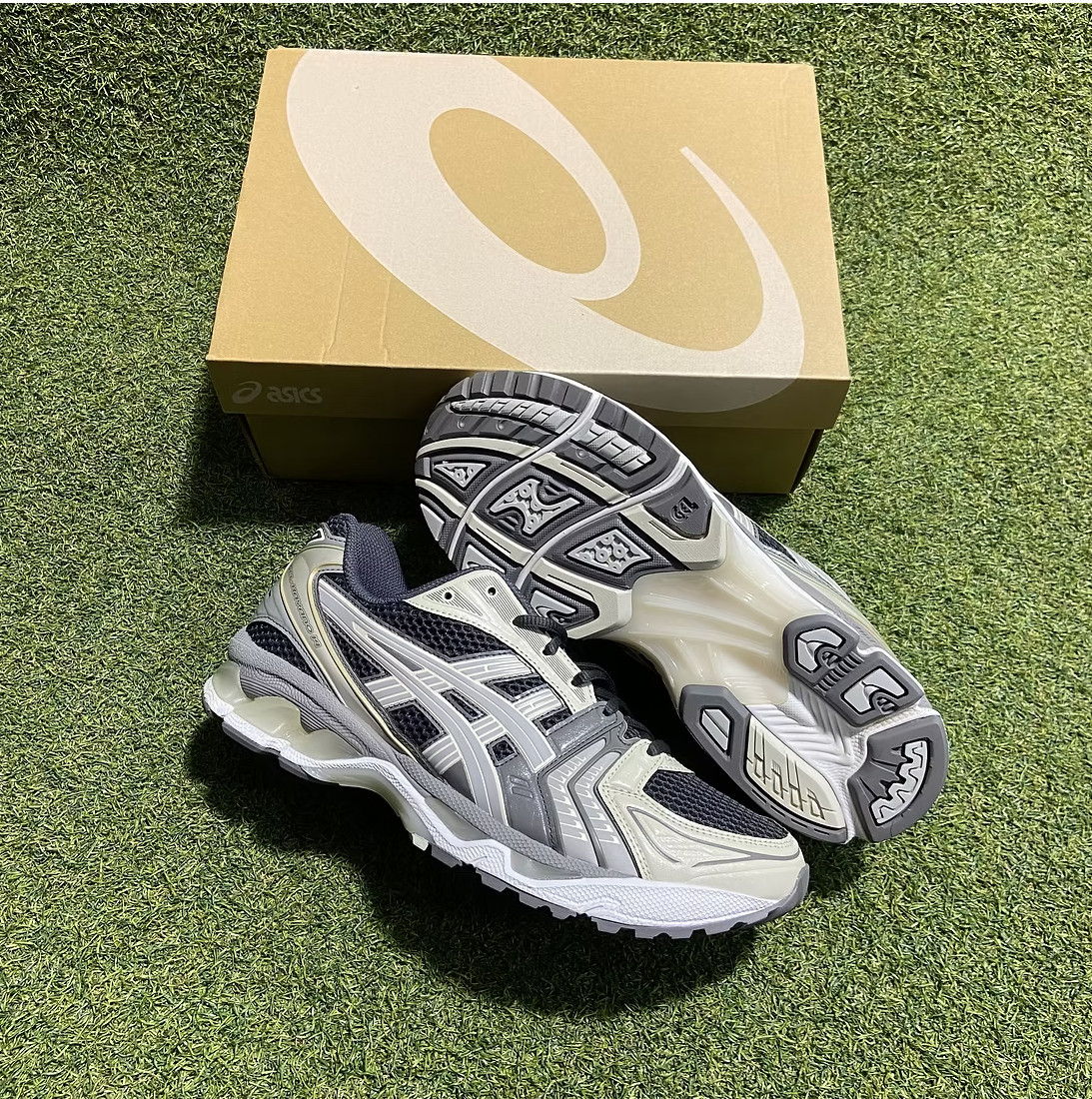 Asics Gel Kayano 14 – Obsidian Grey Cement