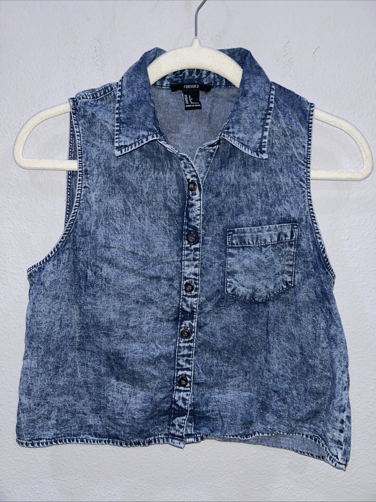 Forever 21 Women’s Medium Wash Denim Button Up Vest Size S #308