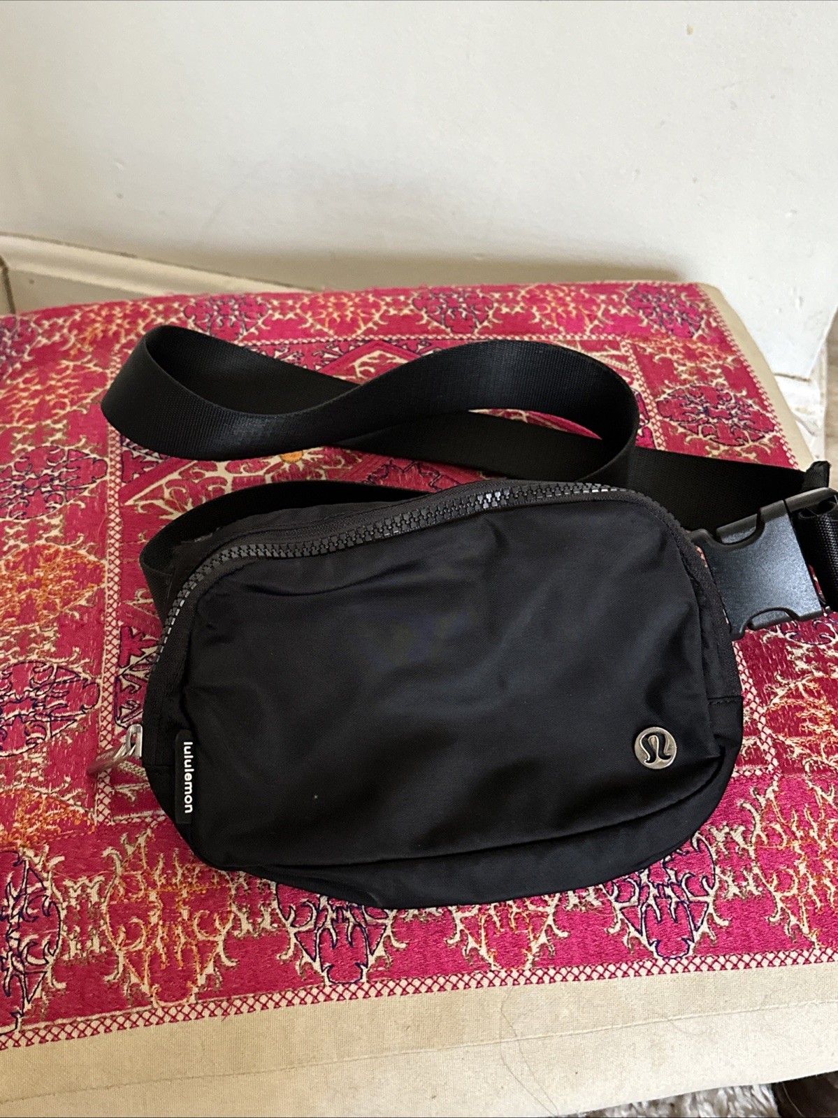 K16 Lululemon Classic 1L Black Adjustable Belt Bag Atheltic Walking Everyday