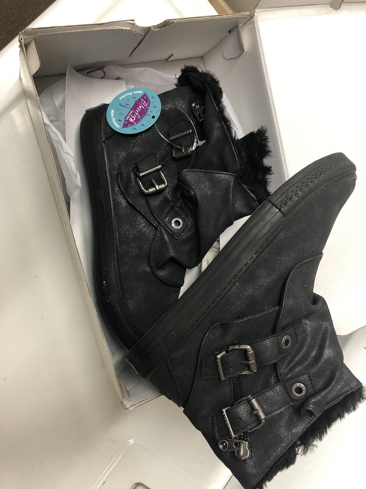 Blowfish Malibu Women’s Black Highlife PU with Side Zip – Koto SHR Size 7