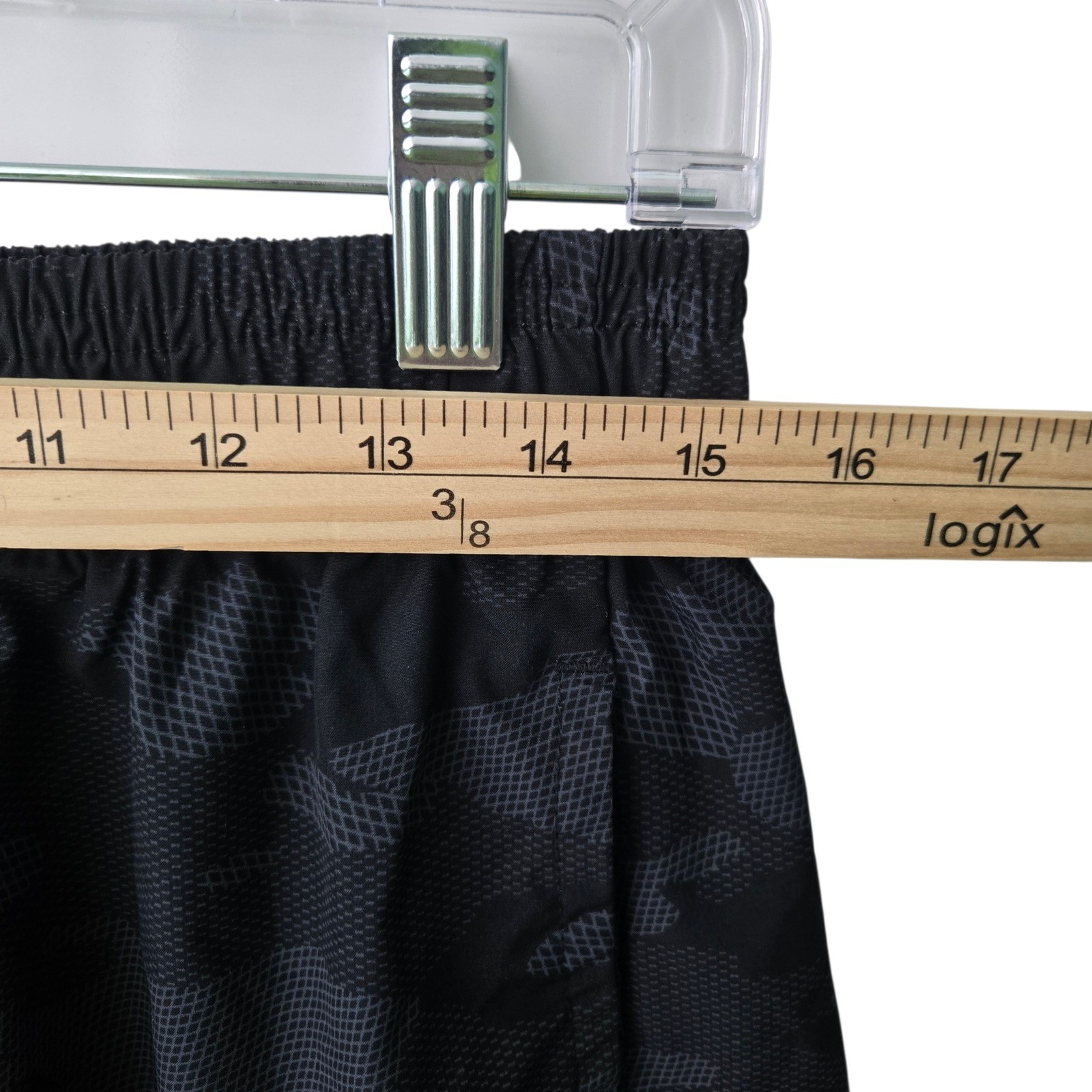 Layer 8 Mens Qwick-Dry Athletic Shorts Black Gray Digi Camo Sz Large Gym Workout