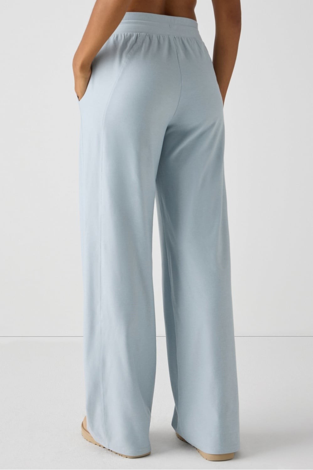FABLETICS CLOUD JERSEY WIDE LEG PANT – ICED OUT HEATHER – SMALL