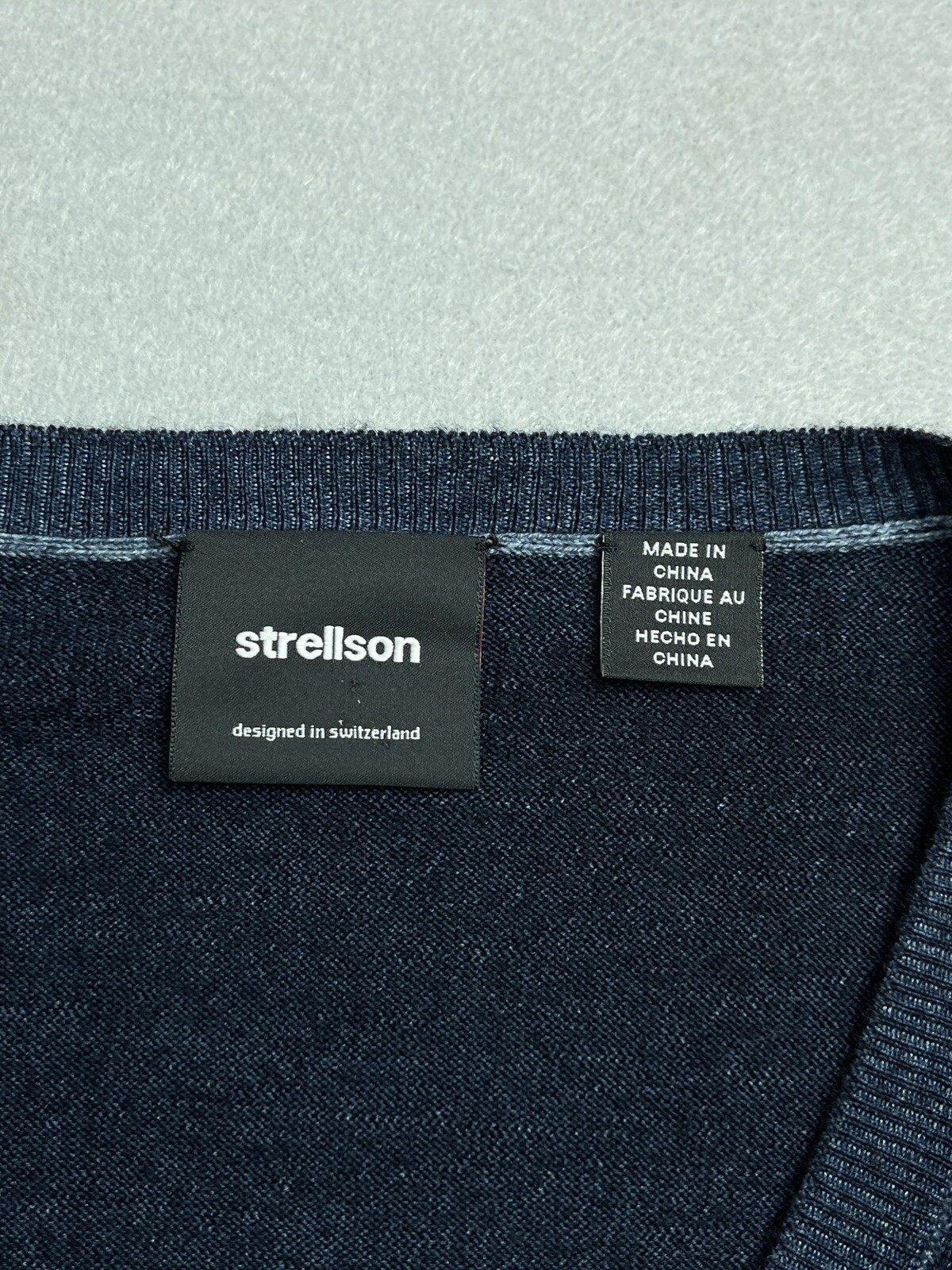 Strellson Sweater Men’s Medium Blue V Neck Model K-Lamar-V Virgin Wool
