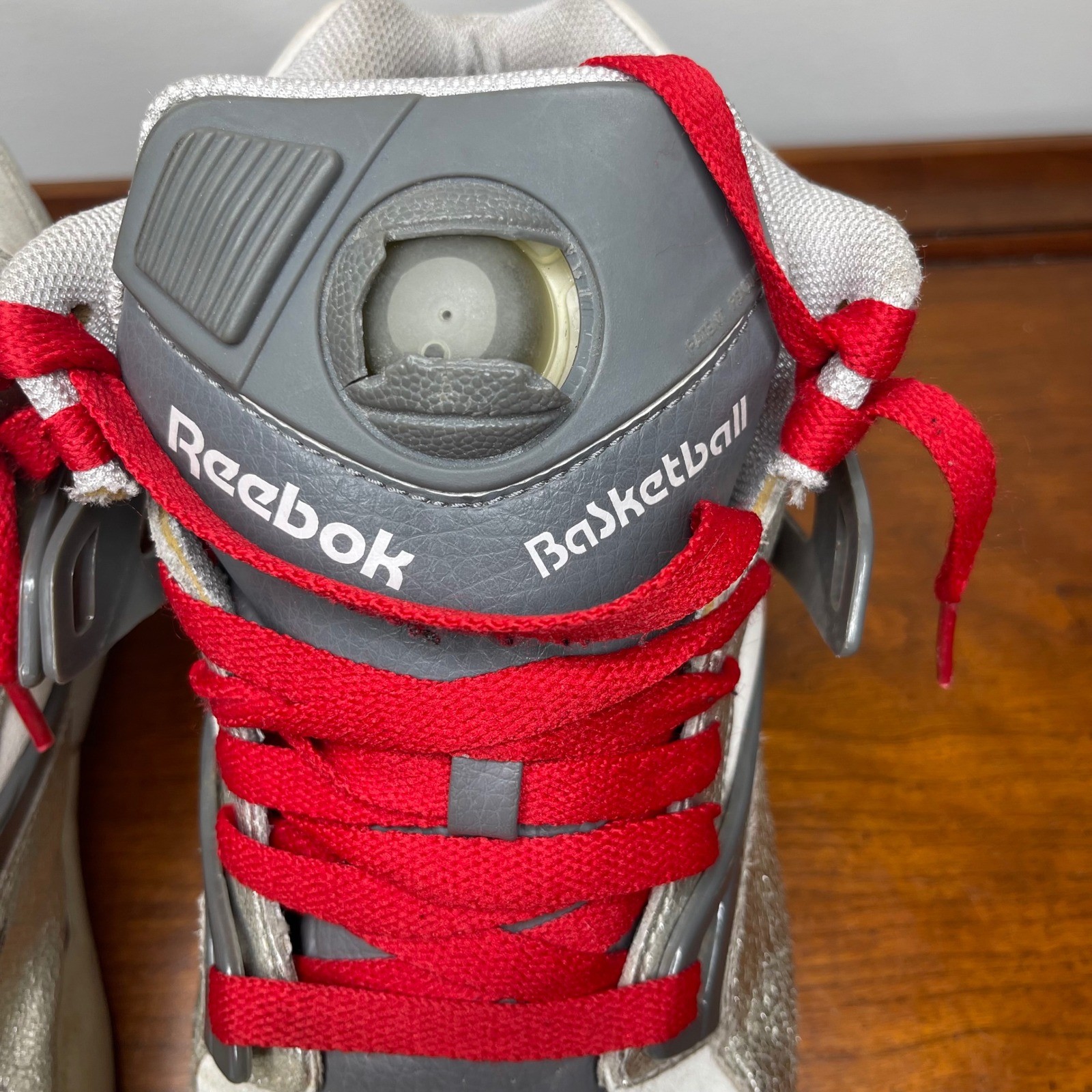 Reebok Pump Omni Lite Limited Edition Mens Metallic Silver Grey Red Sneaker 10.5
