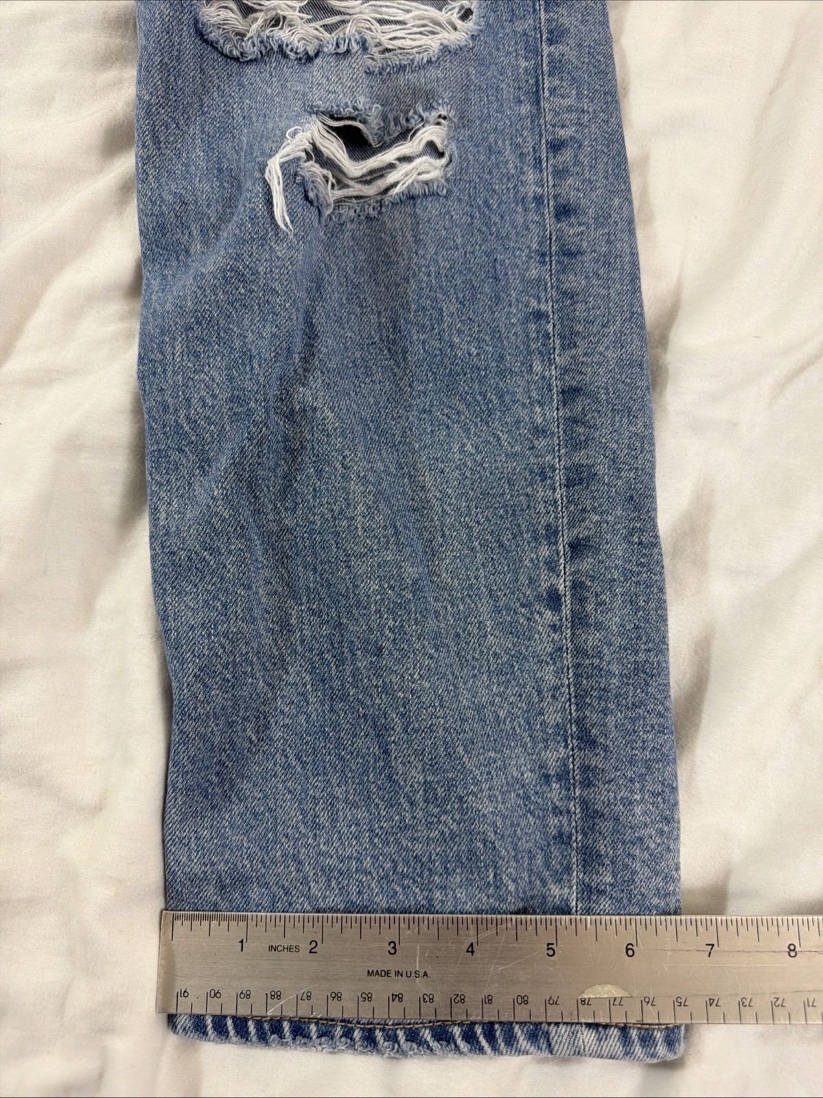 american eagle strigid Mom Jeans Womens Size 12 Medium Wash Thrashed