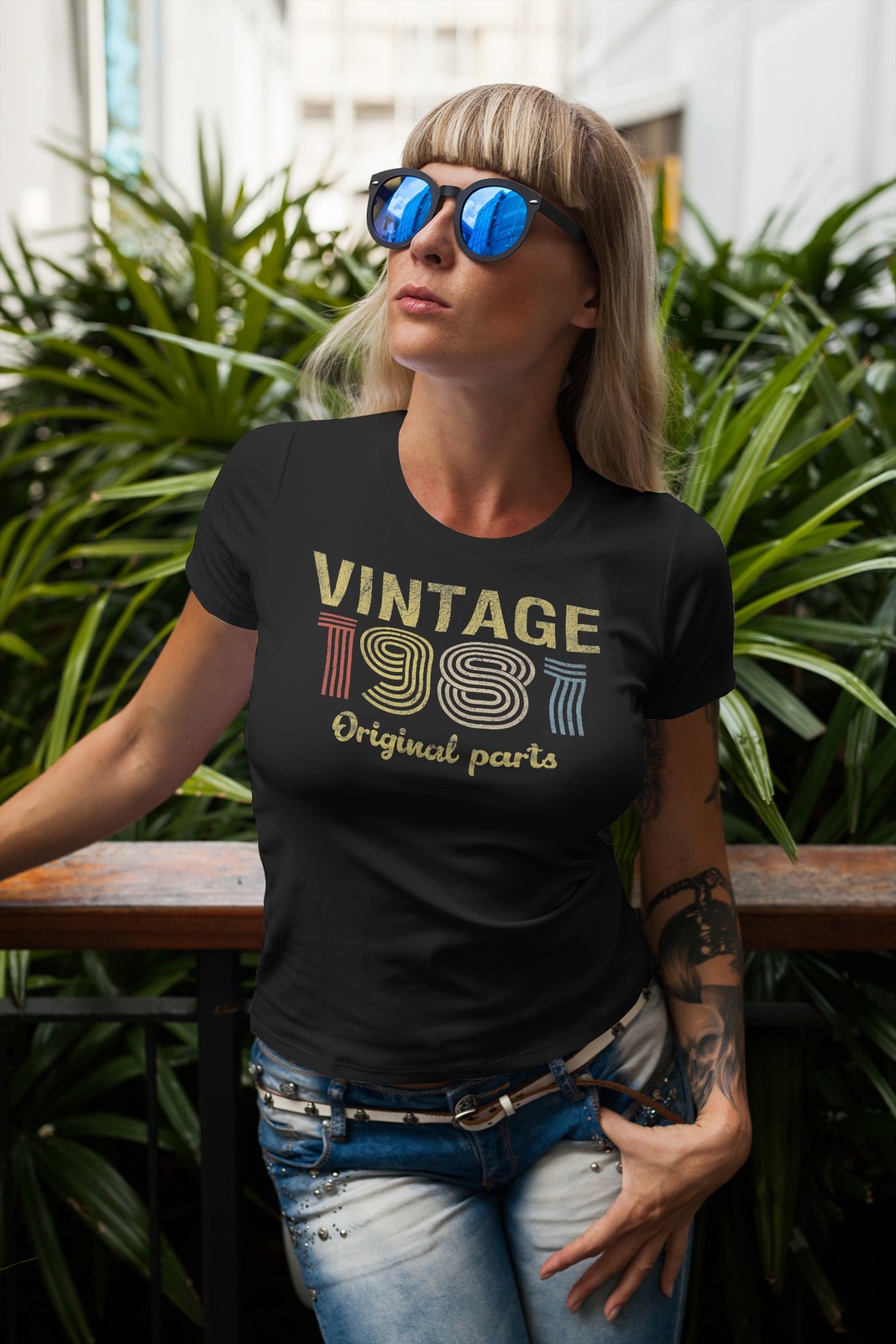 45th Birthday Gift Shirt For Women – 1981 Retro Birthday – 001