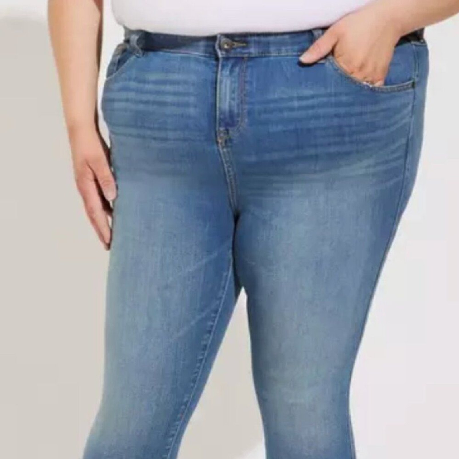 Torrid Midfit Super Skinny Jeans Women’s Plus Size 26S Premium Stretch EUC
