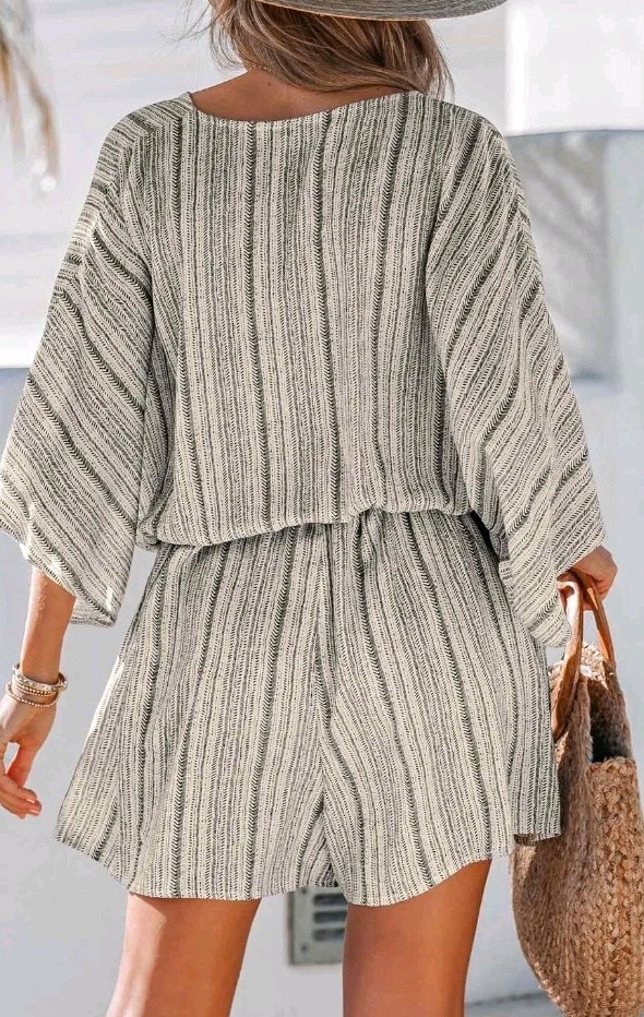 NWT CUPSHE Womens Romper Size Large Geometric Stripes