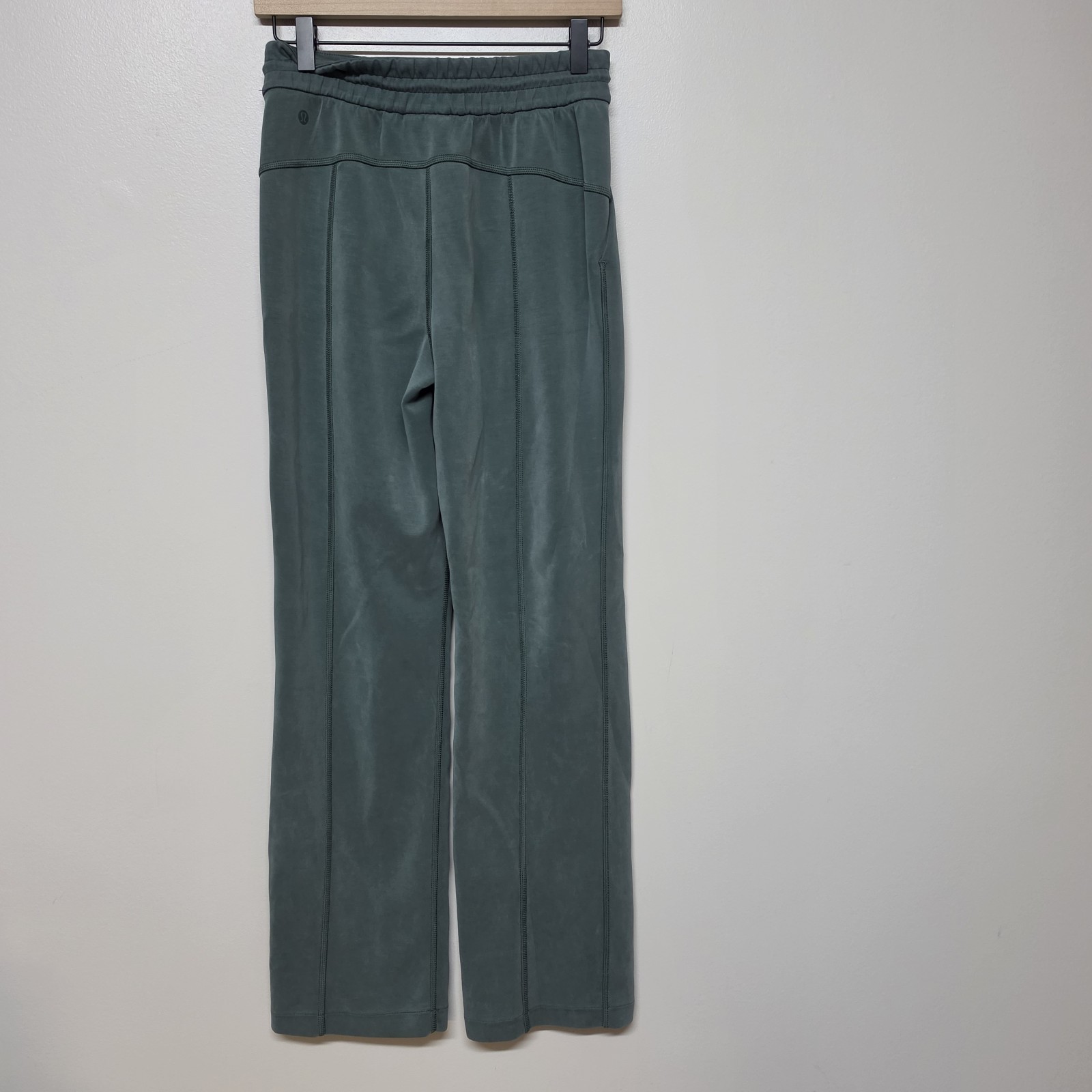 Lululemon Softstreme High Rise Pant Reg LW5EGTS Sweatpants Green Women’s Sz 4