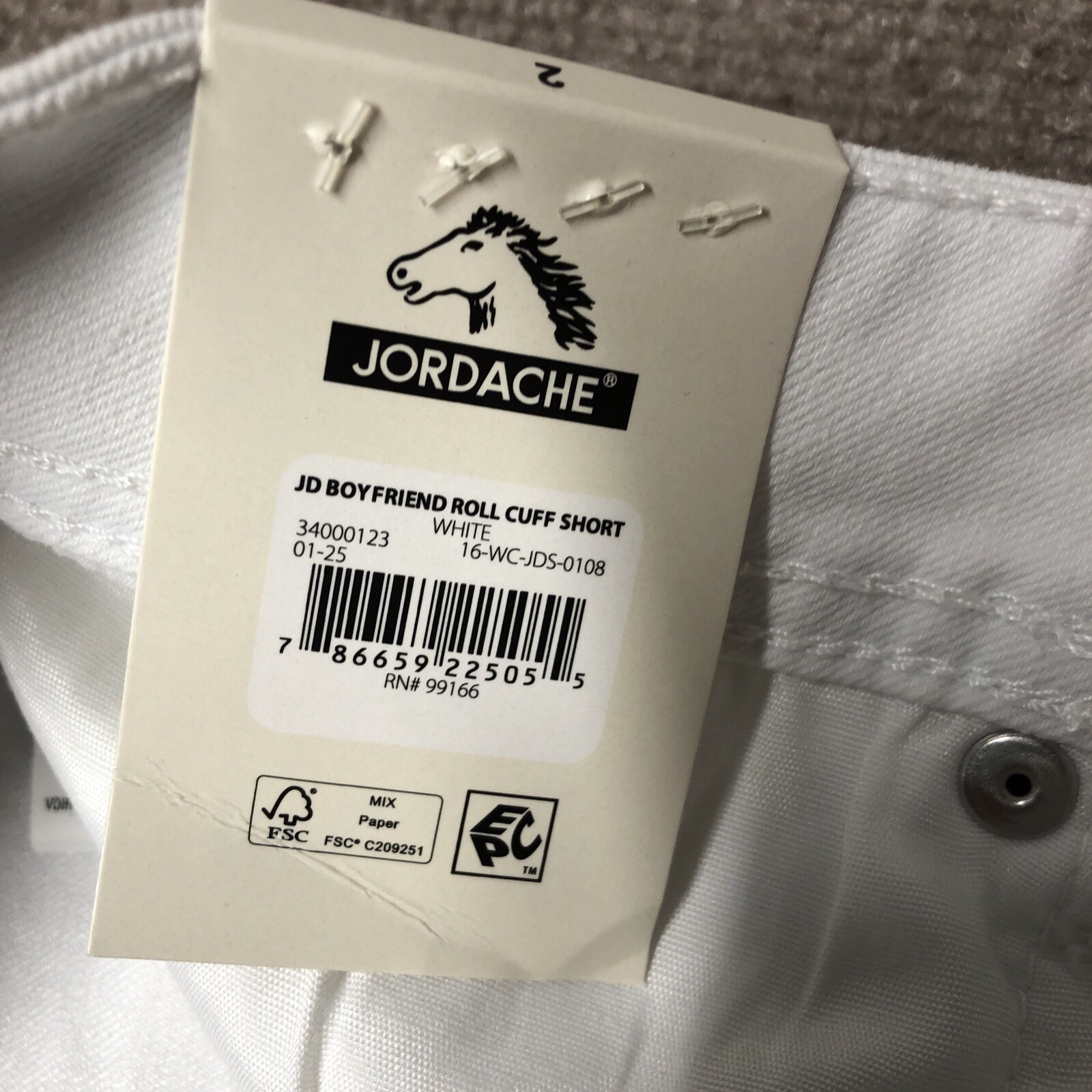 Jordache Women’s Boyfriend Cuffed Shorts White Size 2 NWT