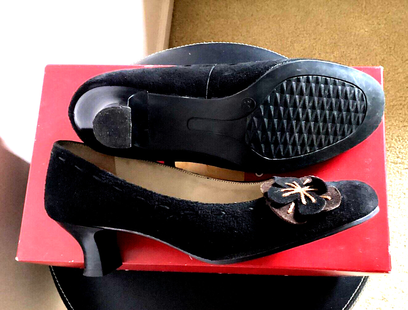 Cosy Goose Womens Black Suede Slip On Kitten Heel Shoes Size 6 – Made in Greece
