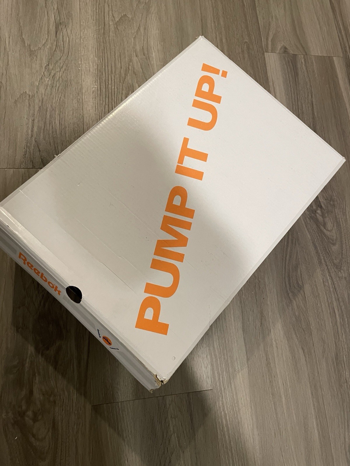 New Men’s Reebok Pump Omni Zone II – 2025 Retro White Black Orange — Size 10