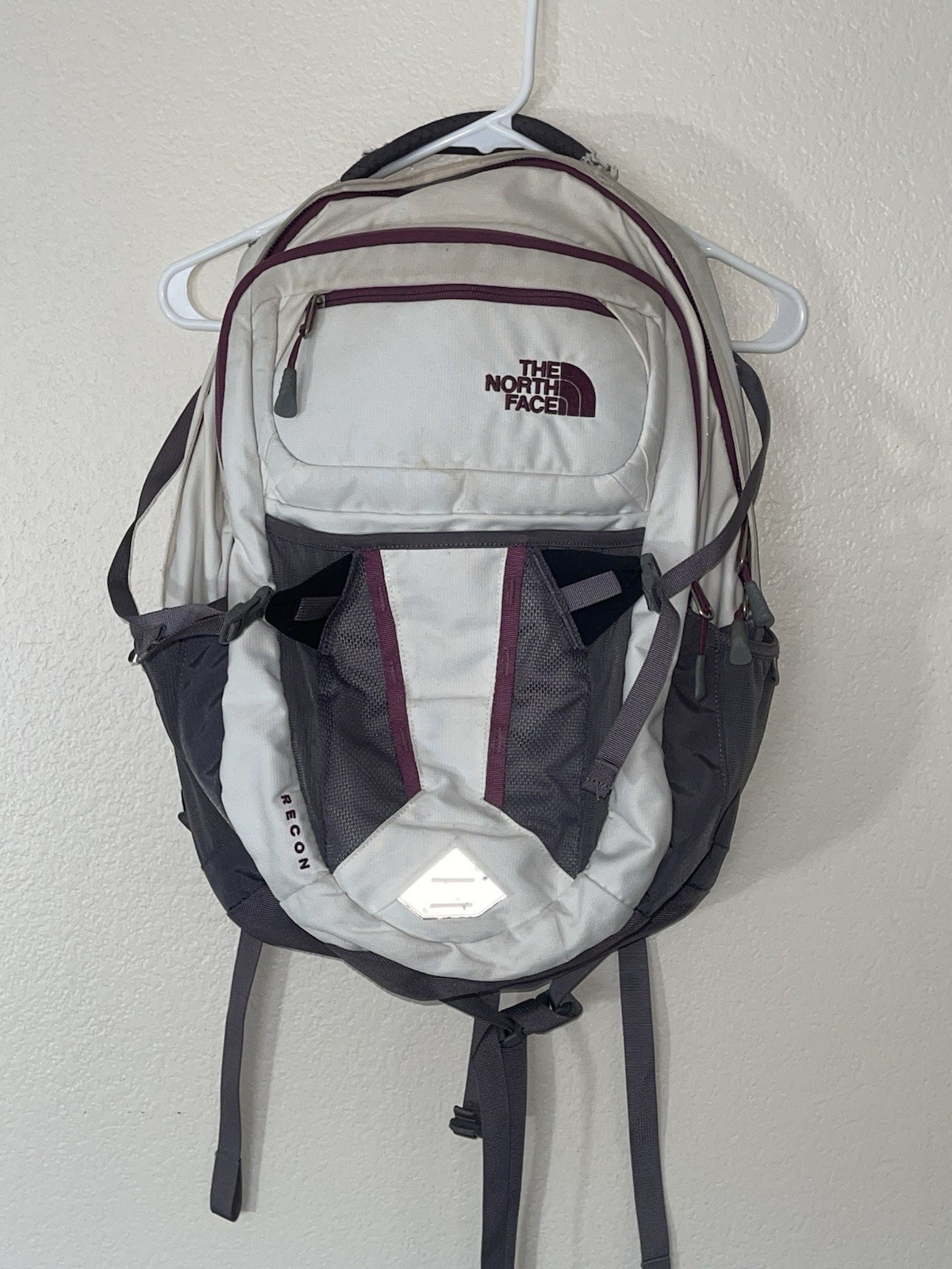 The North Face RECON Backpack Imperfect (read). White Purple