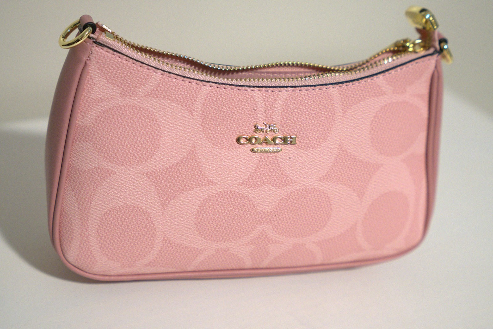 Coach Teri Shoulder Bag In Signature Canvas CV933 Dusty Pink