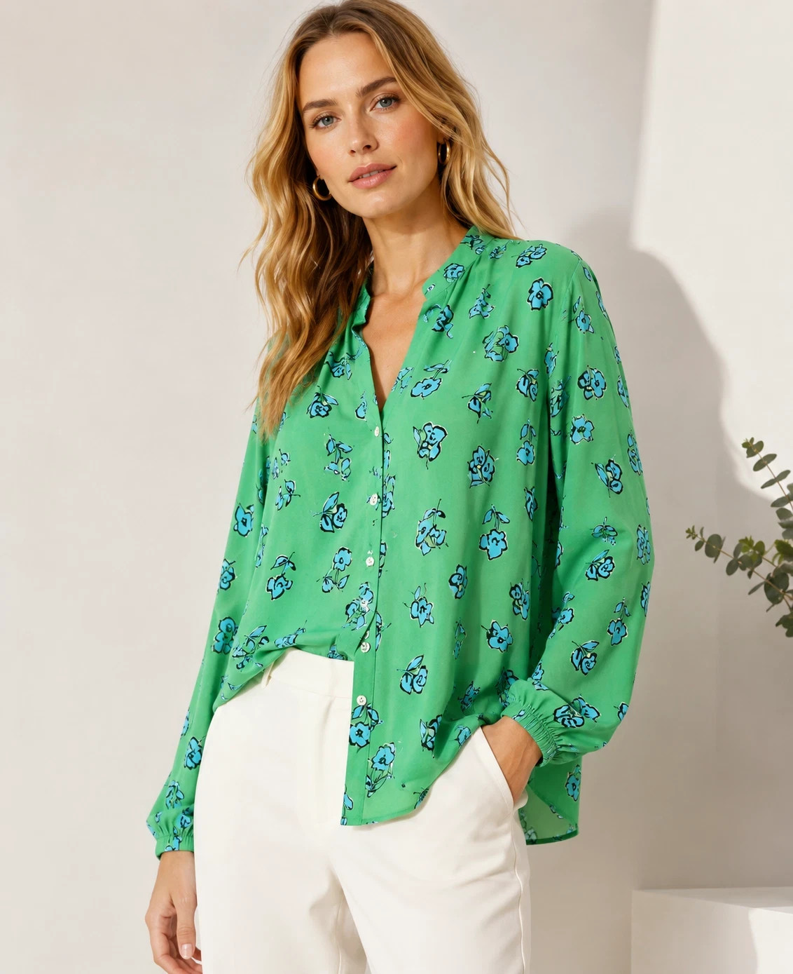 CABI Woman’s Size L ‘Sketchbook’ Floral Blouse Green/Blue Button-Up Style 5891
