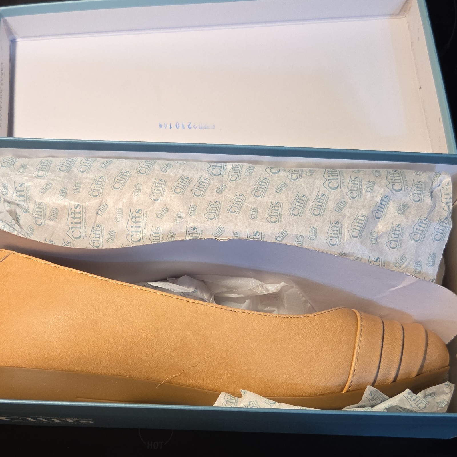 Cliffs by White Mountain Clara Ballet Flats 8.5W Natural Comfort Synthetic MPN