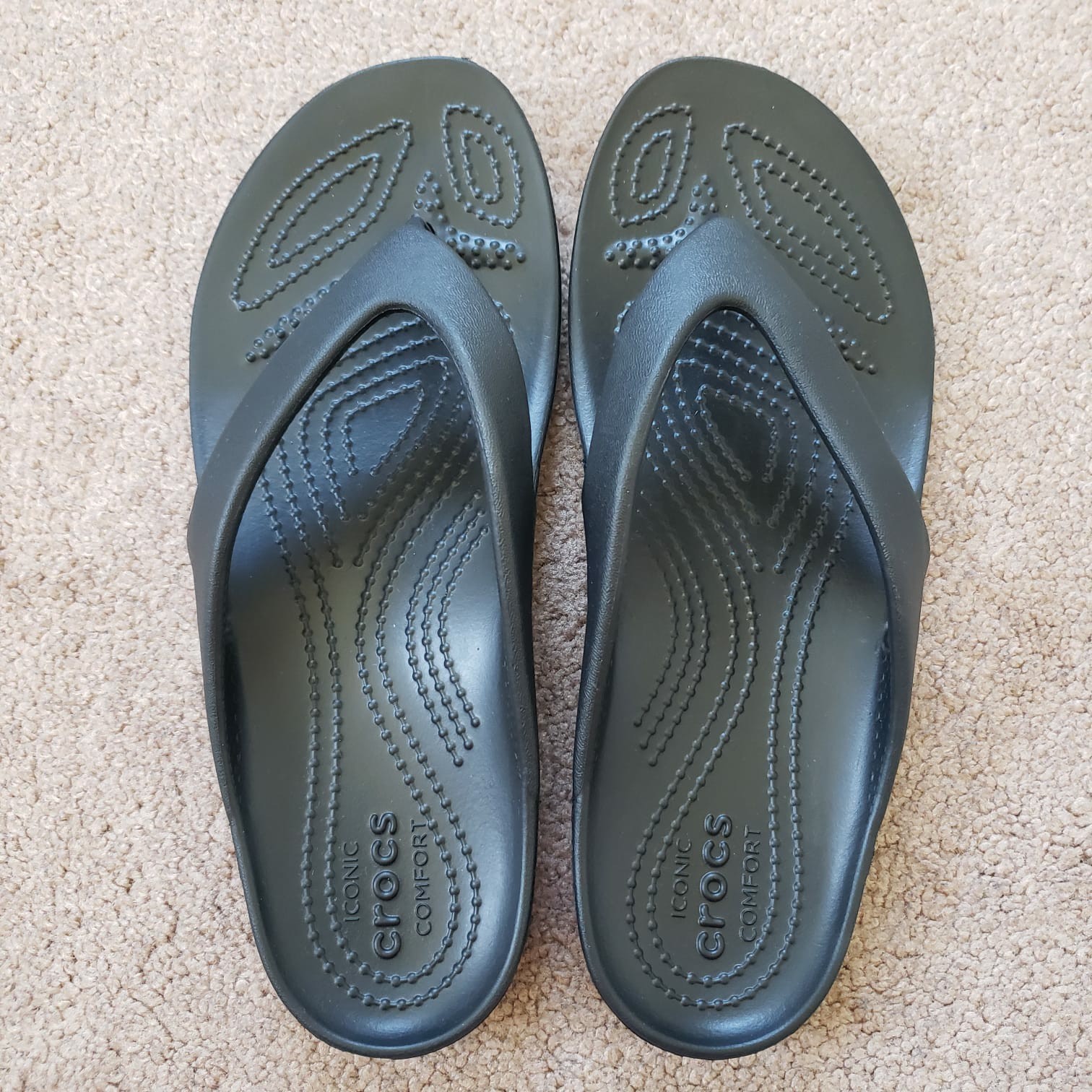 Crocs Kadee II Women’s Thong Flip Flops Sandals Iconic Comfort Black Size US 7