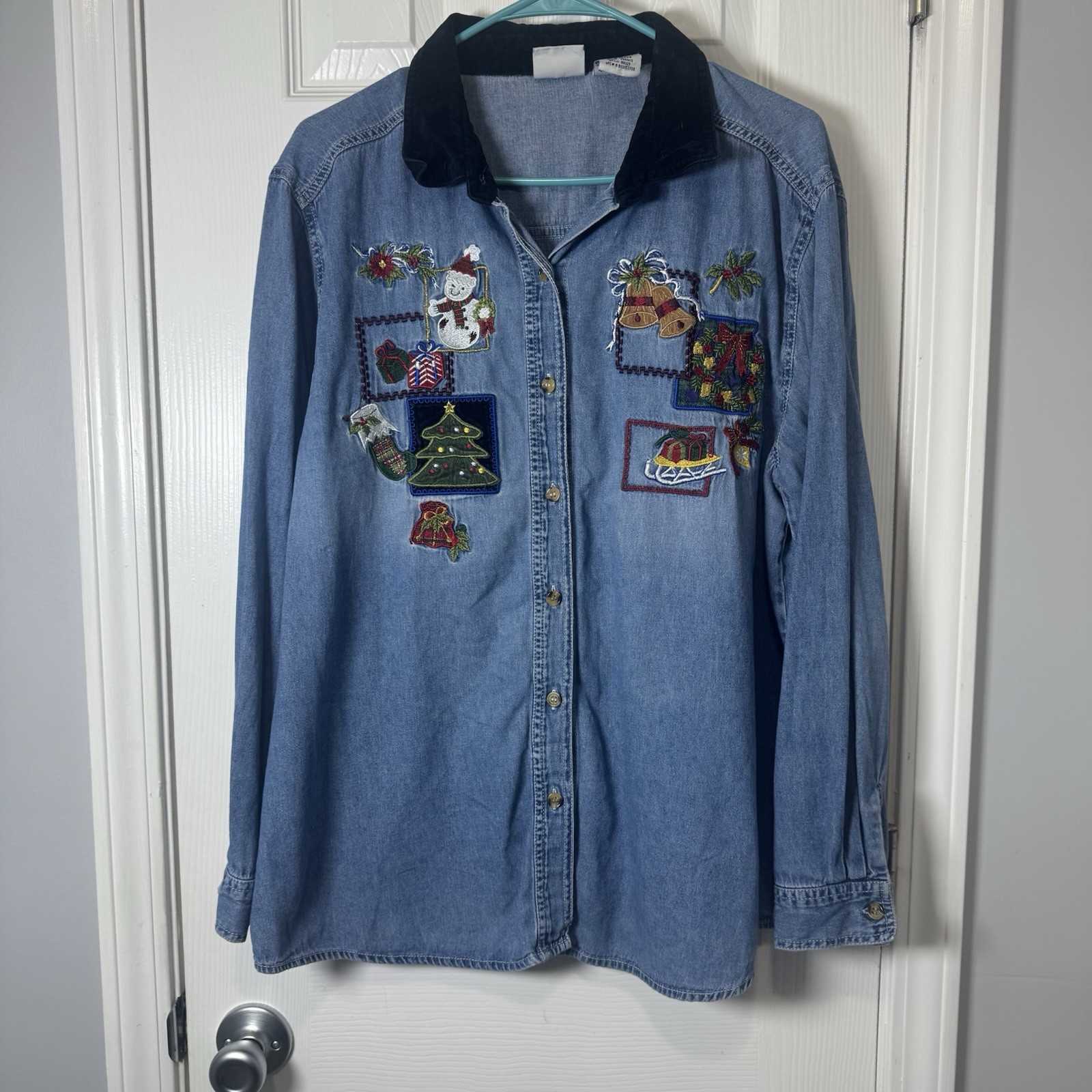VTG Bobbie Brooks Denim Shirt Women XL Button Down Embroidered Christmas Winter