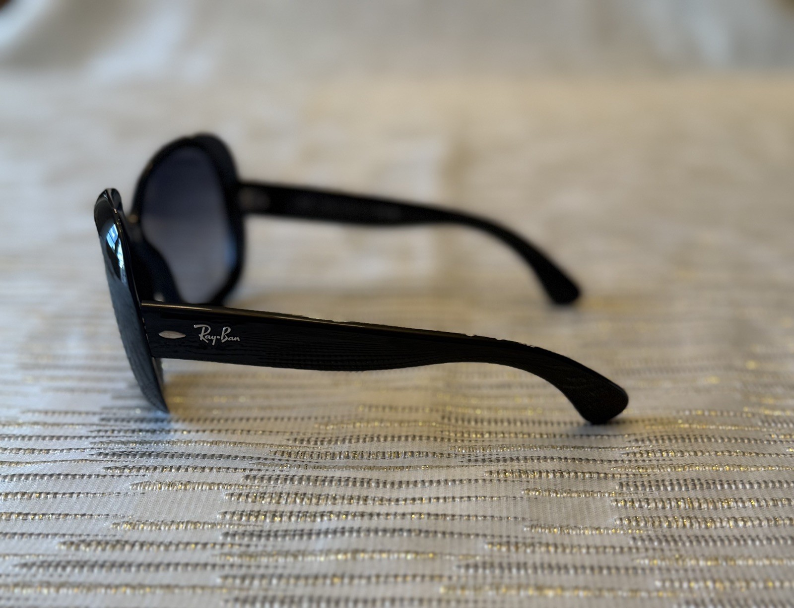 Ray Ban RB4098 Jackie Ohh II Black Gray Gradient Sunglasses 60-14-135