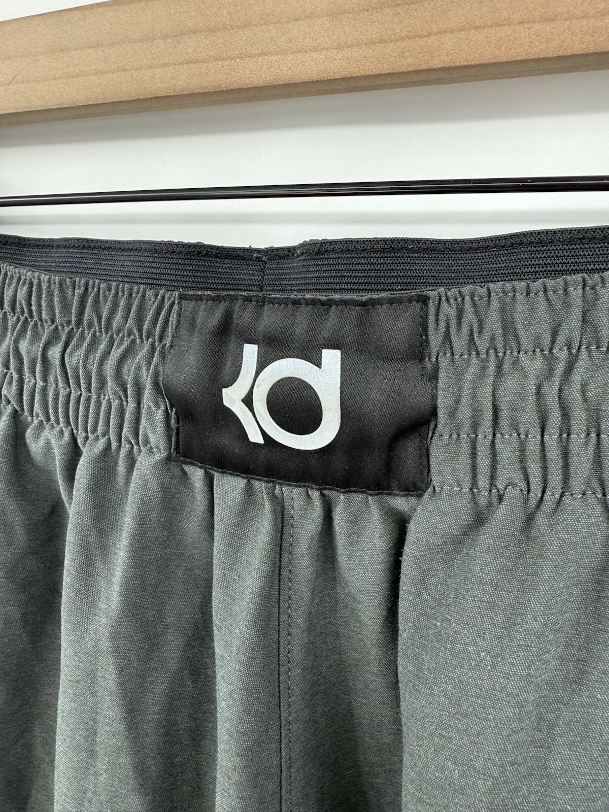 Nike Shield KD Kevin Durant Gray Track Pants Athletic Running Men’s Size Large
