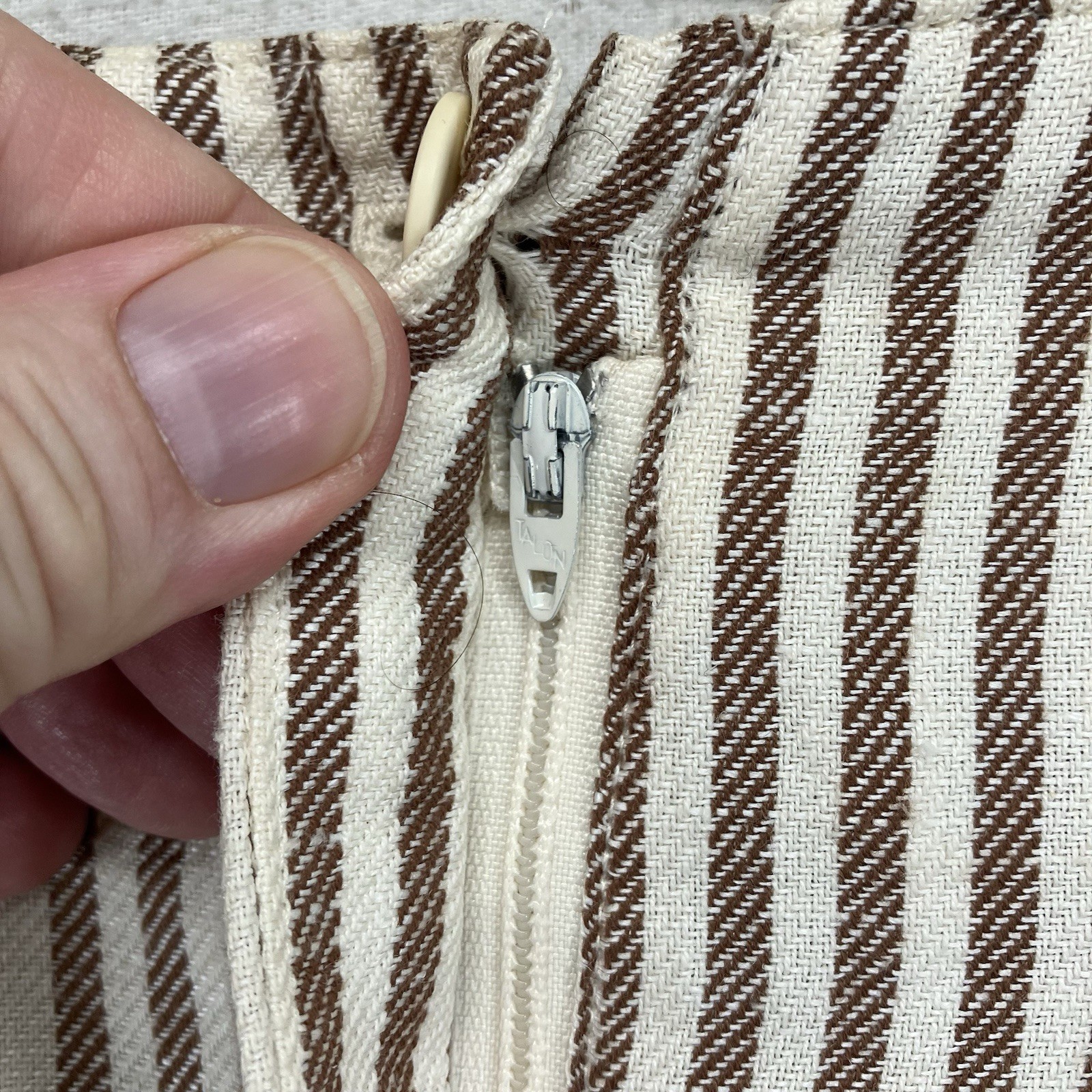 Vintage Women’s Linen Blend Paper Bag Waist Pleated Pants Beige Brown Striped 12