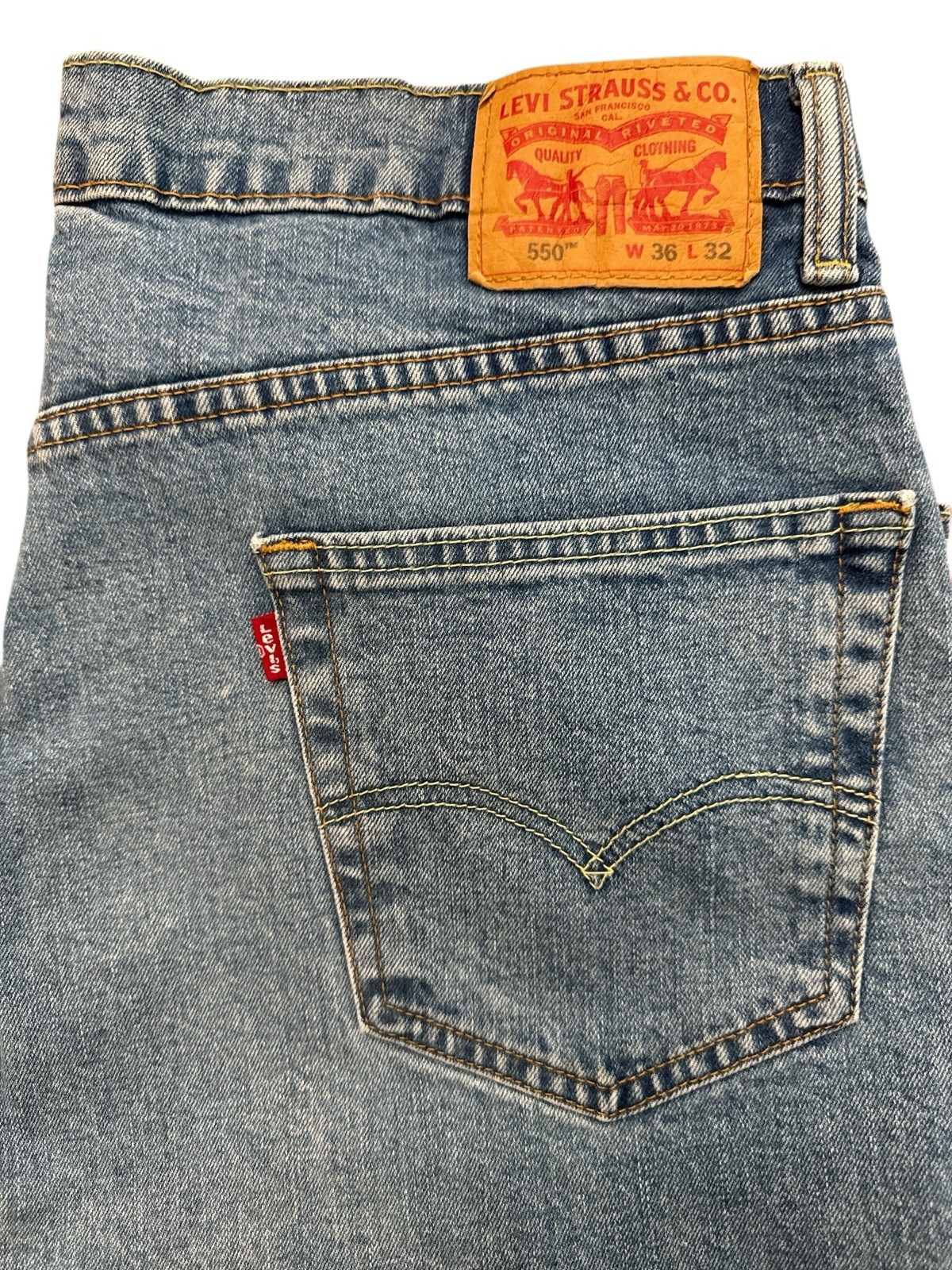 Levi’s 550 Denim Jeans Men’s Size 36×32 500 Series Medium Wash Denim Jeans
