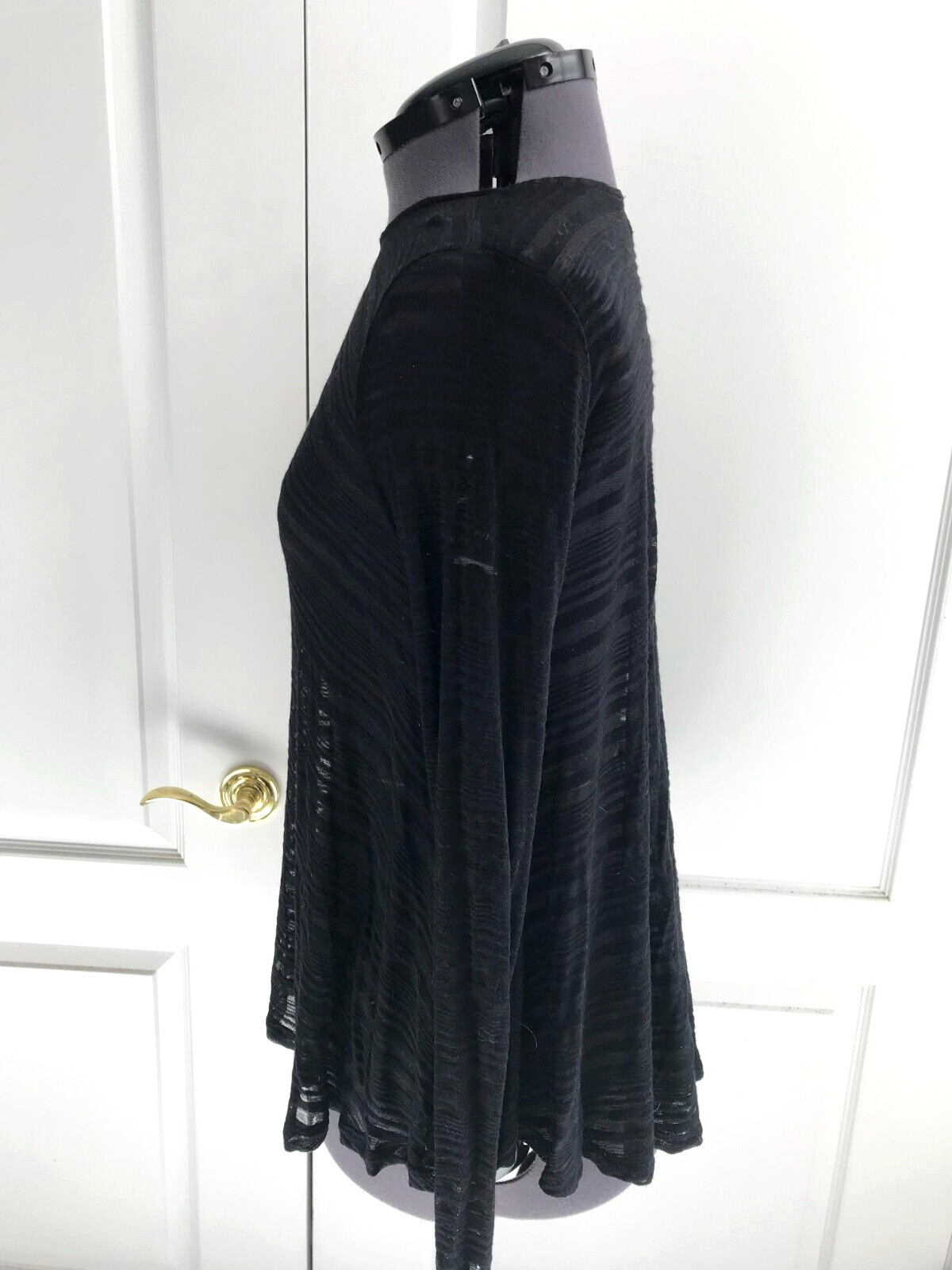 Old Navy Sheer/Semi-Sheer Black Striped Flared Top Long Sleeved, Size: Med Tall