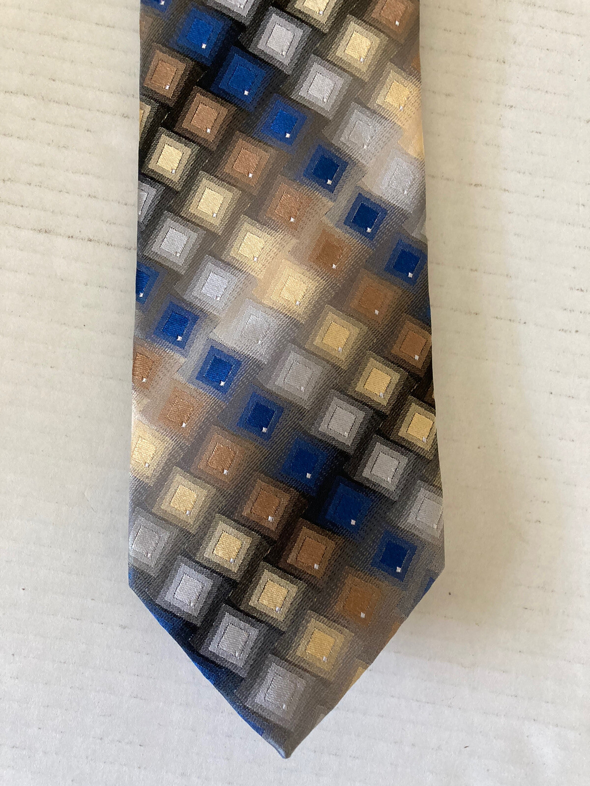 Van Heusen Men’s Necktie Tie Silk Brown Blue Tan Gray Geometric