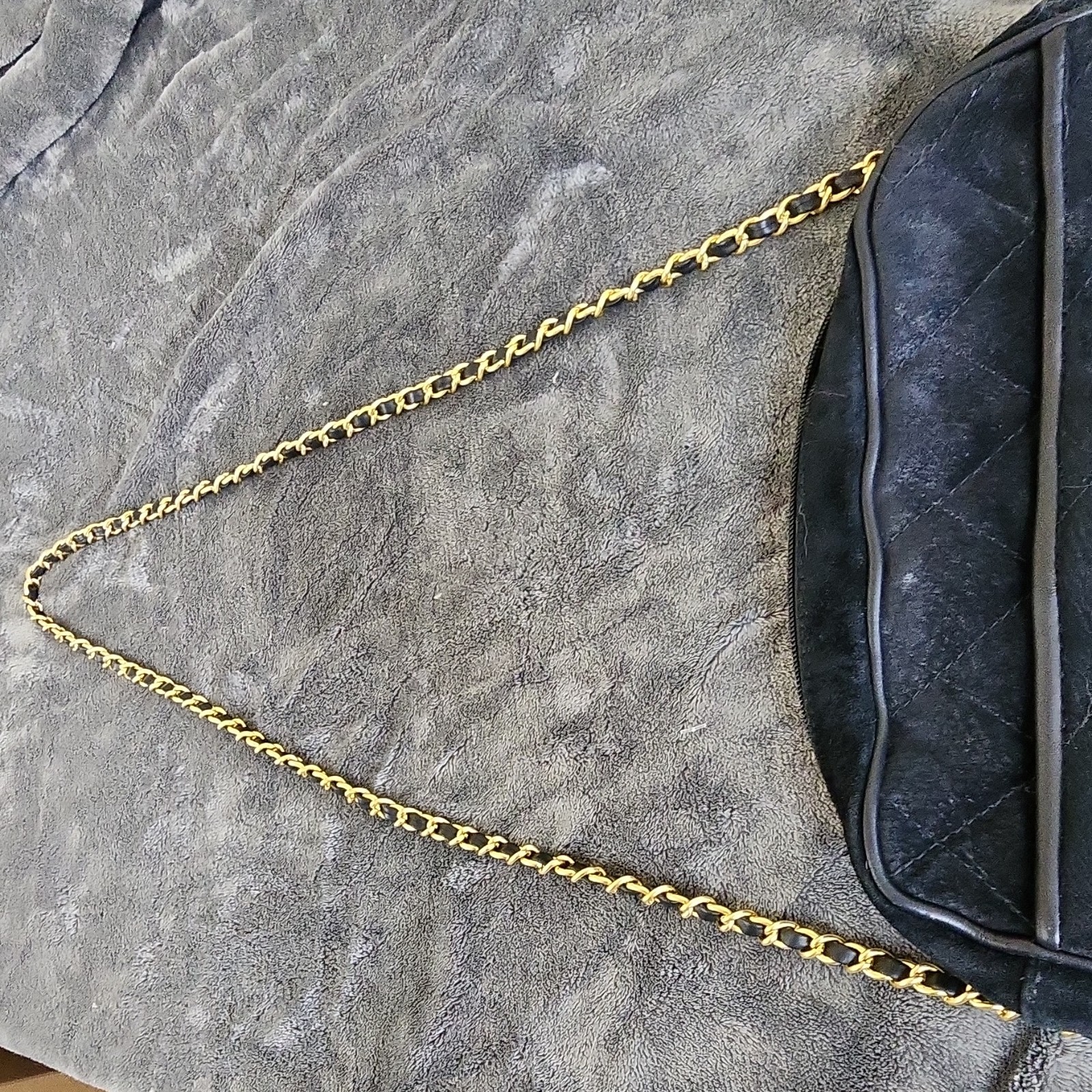 Black Small Shoulder Bag Quilted Gold Chain Strap Zip Magnetic Inner Pockets