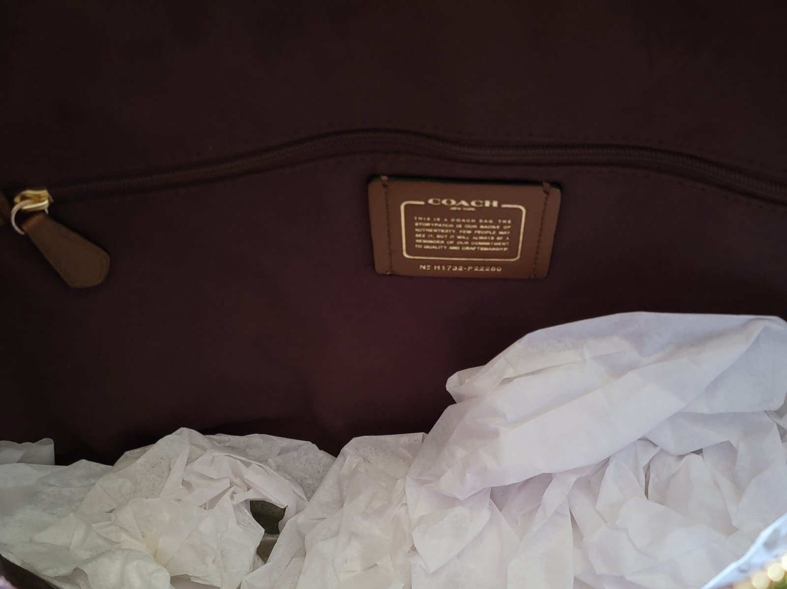 NWT – $475 COACH Ava Chain Black Signature Debossed Tote