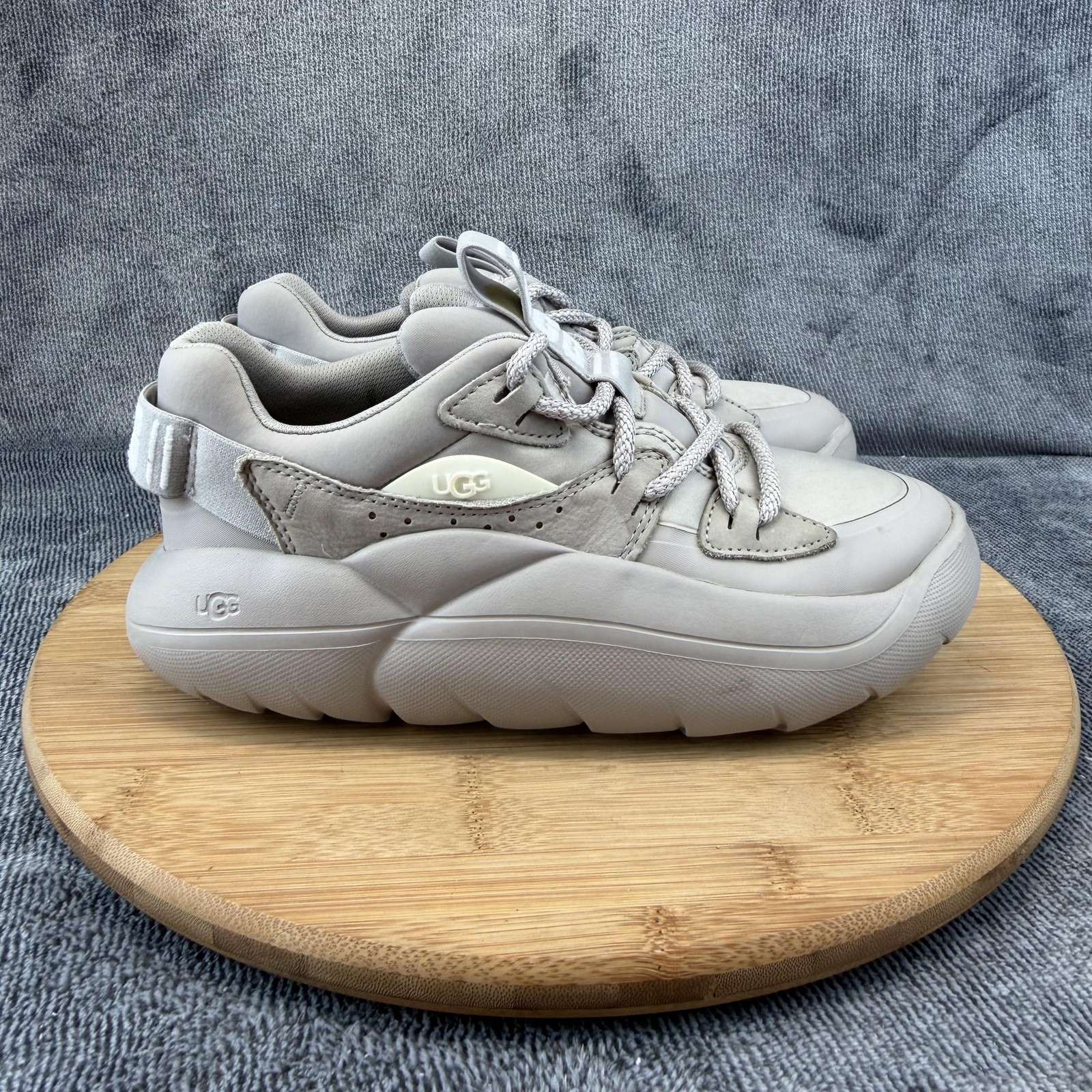 UGG Shoes Womens Size 6 Gray Synthetic Mesh Sneakers F27022C Casual Cushioned